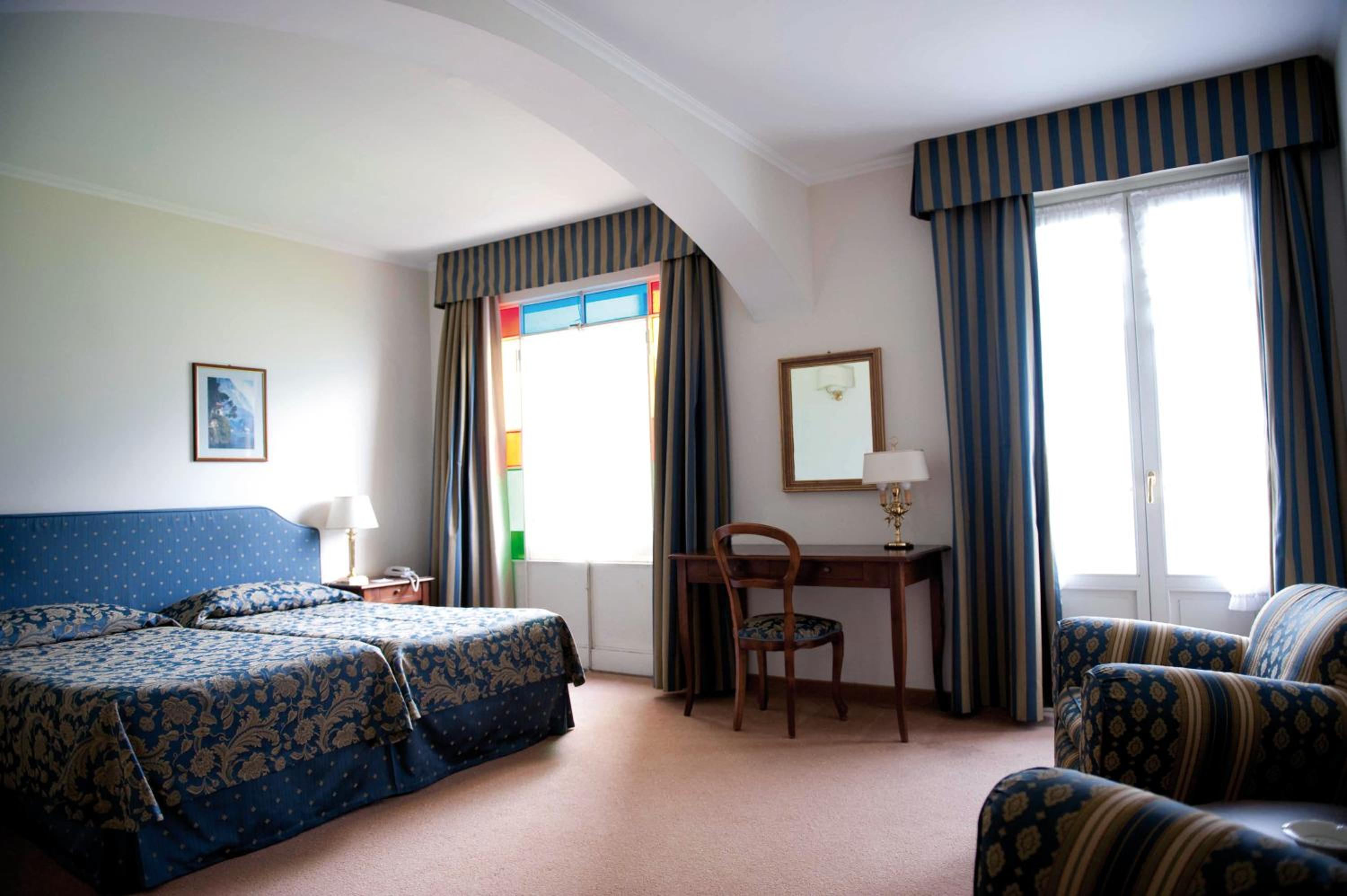 Twin Room with Lake View