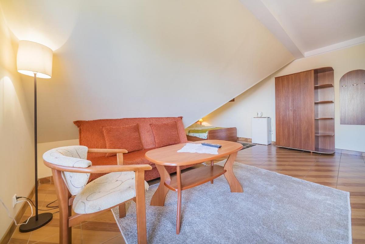 Quadruple Room with Balcony photo 3