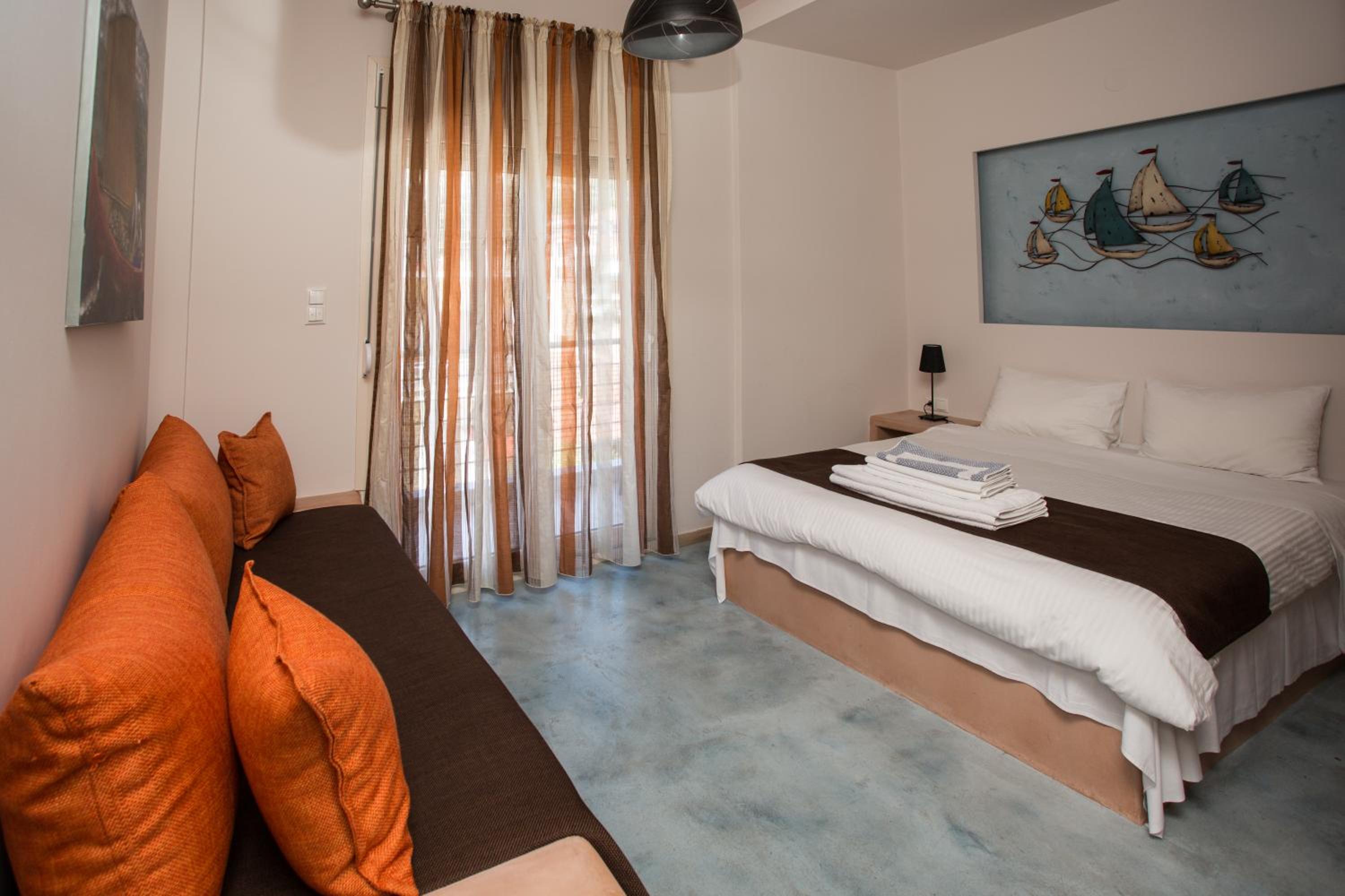 Studio with Mountain View (3 Adults)