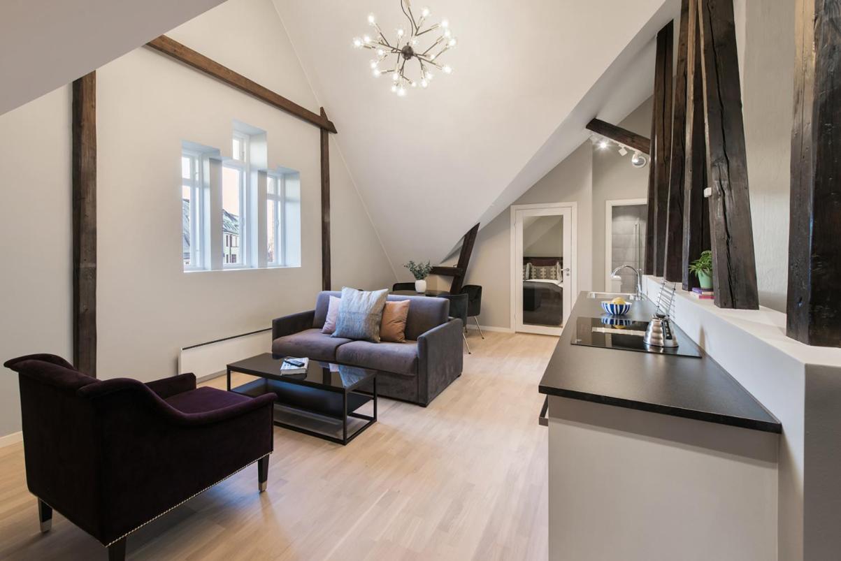 Two-Bedroom Apartment - Photo 3