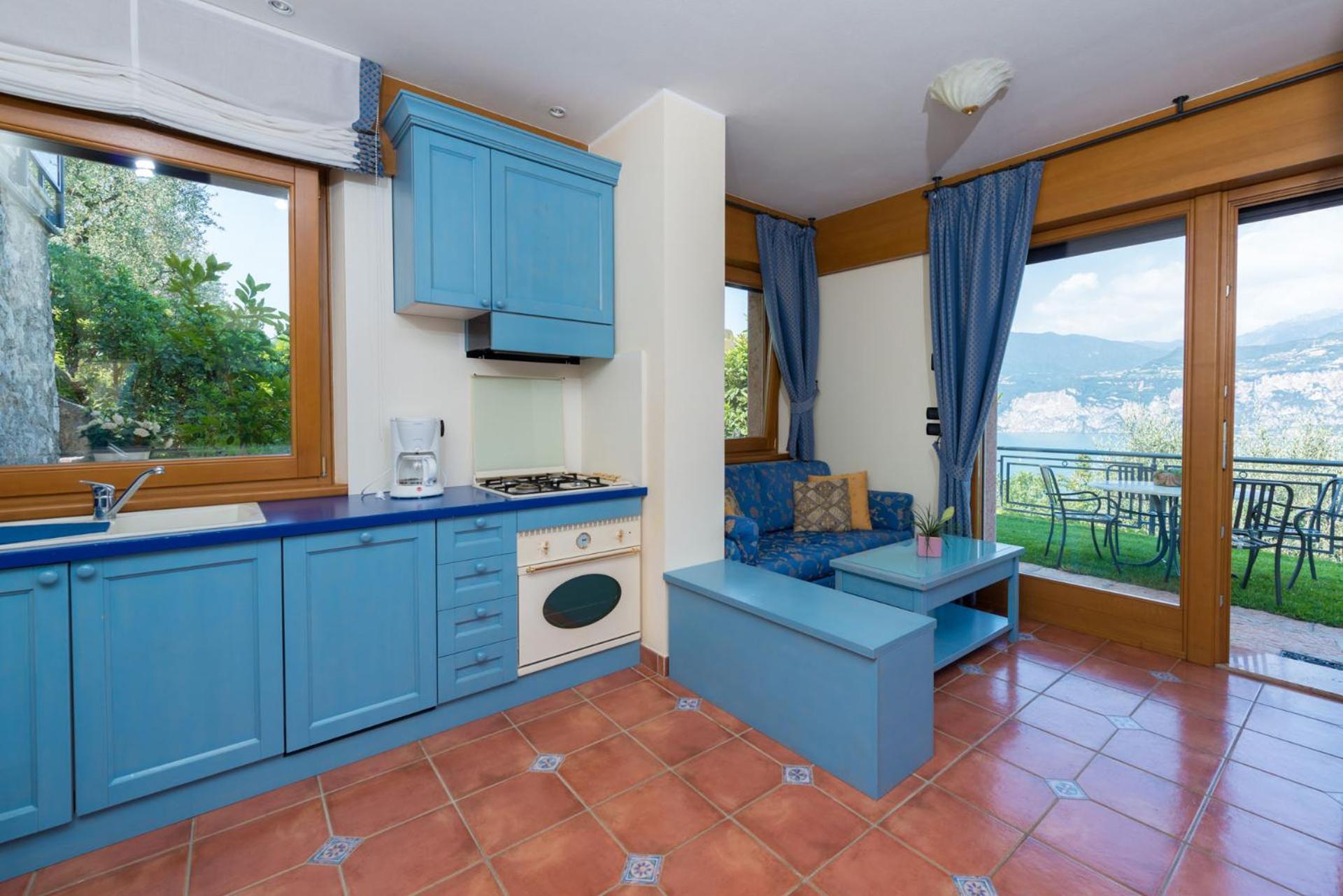 Apartment with Lake View photo 3