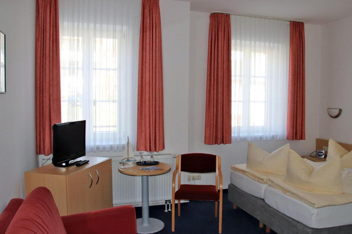 Standard Double Room with City View