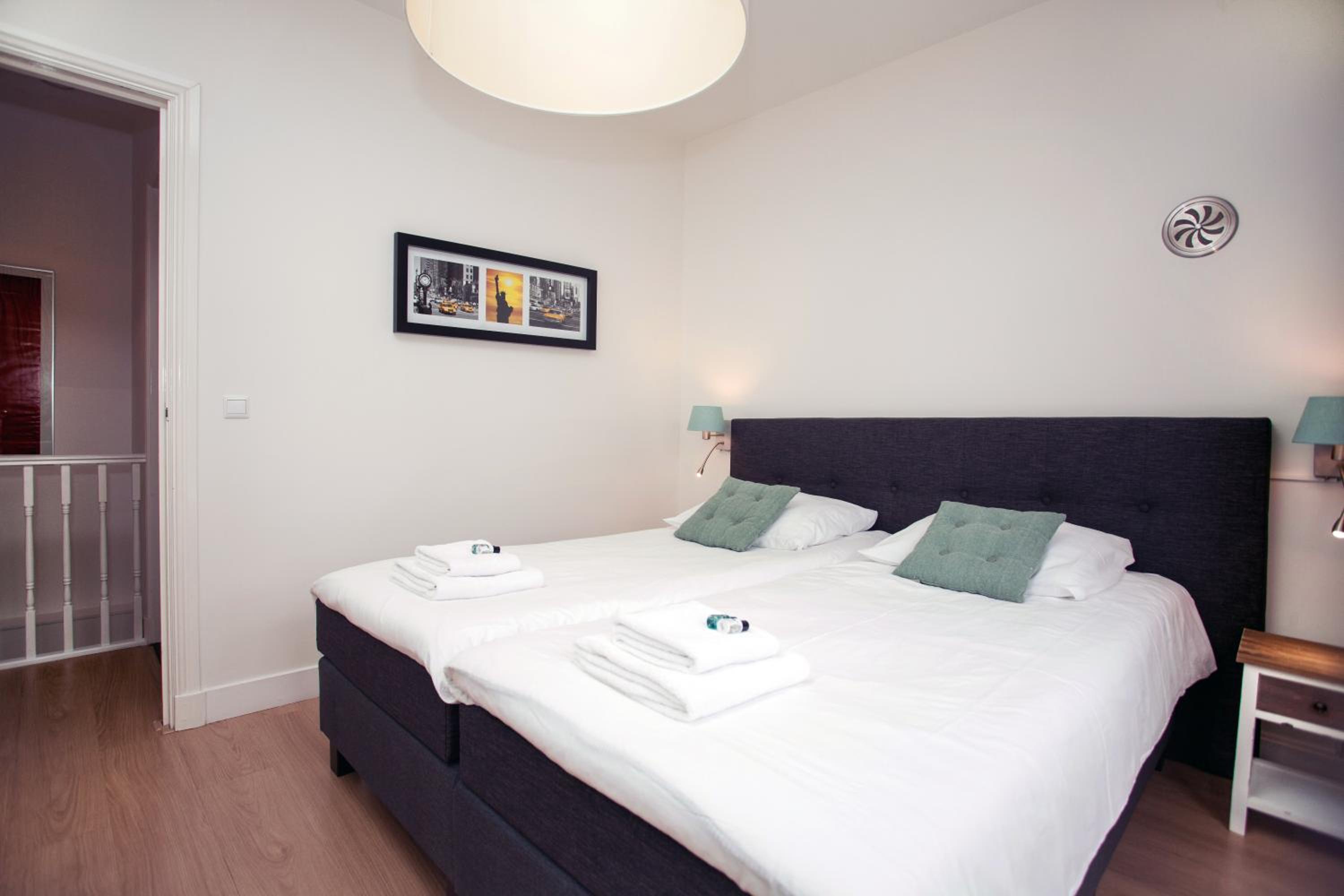 One-Bedroom Apartment (split level) photo 3