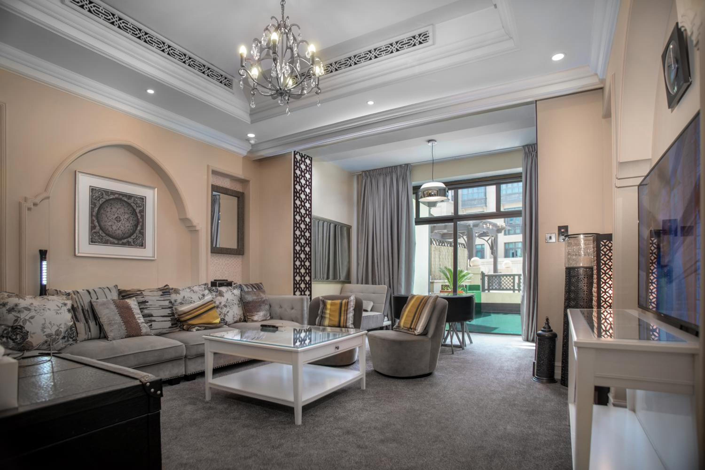 Two Bedroom plus Guest Room - City View  photo 3
