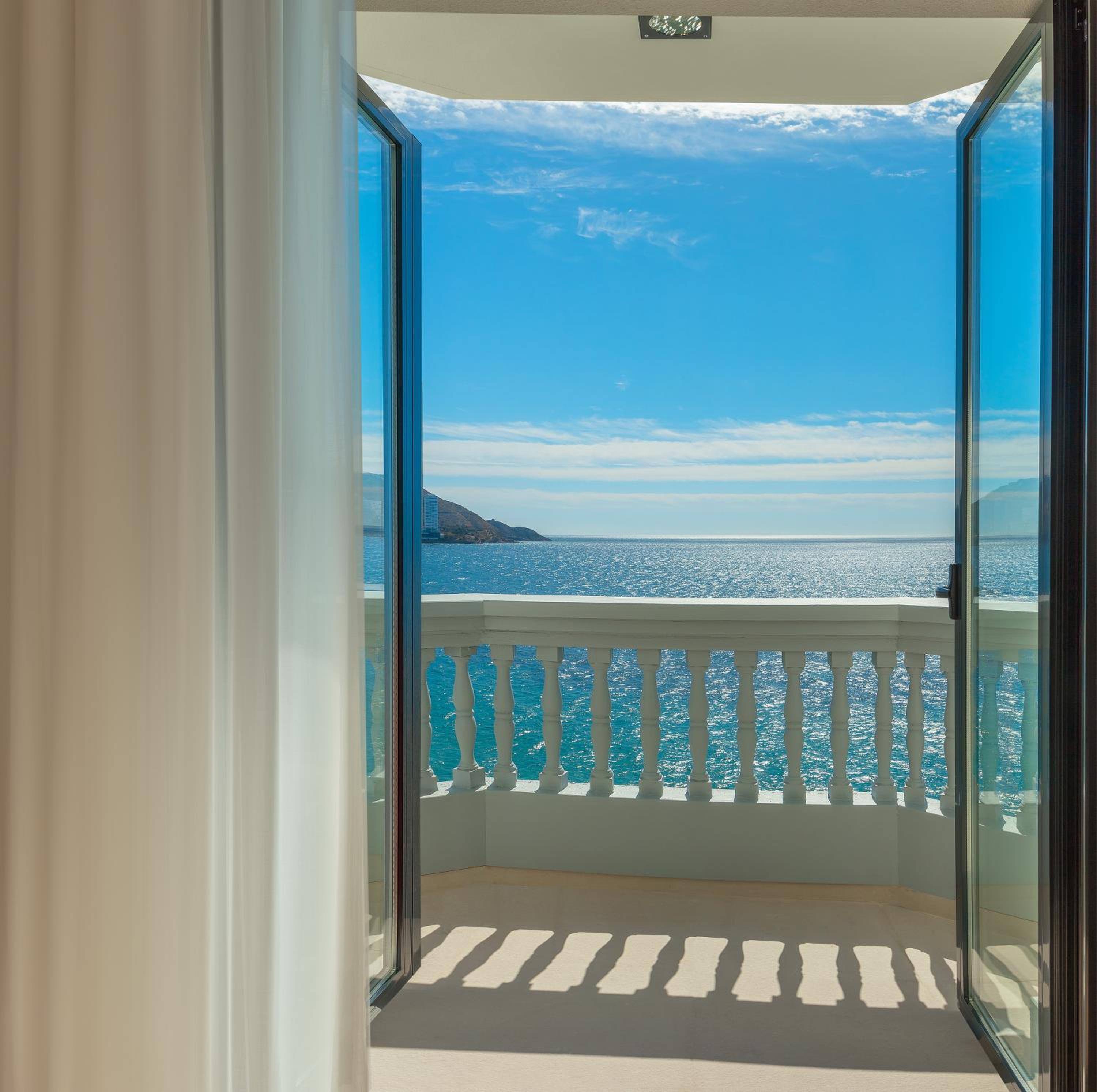 Twin Room with Sea View & Terrace - Photo 3