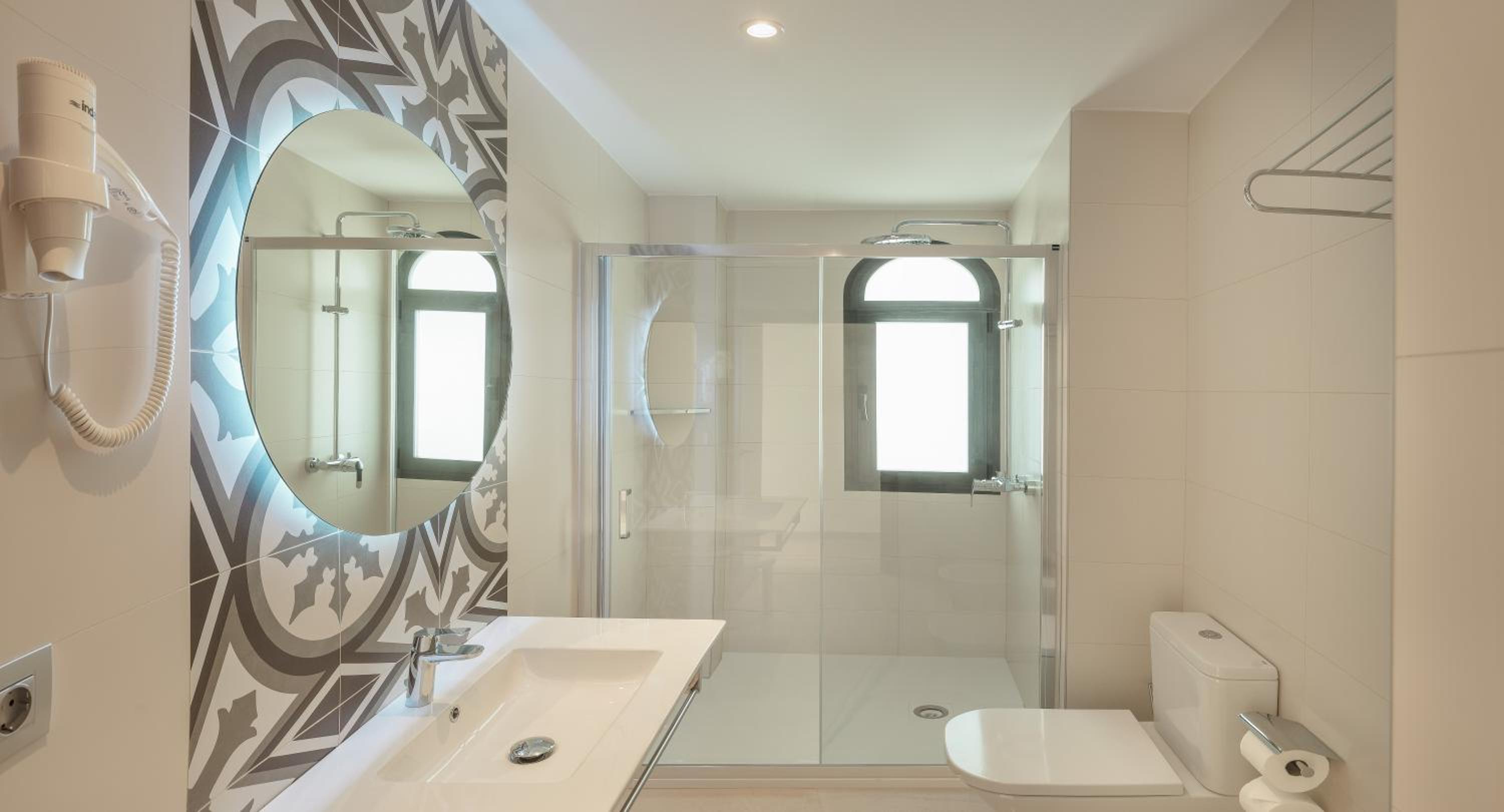 Twin Room with Sea View & Terrace - Photo 4