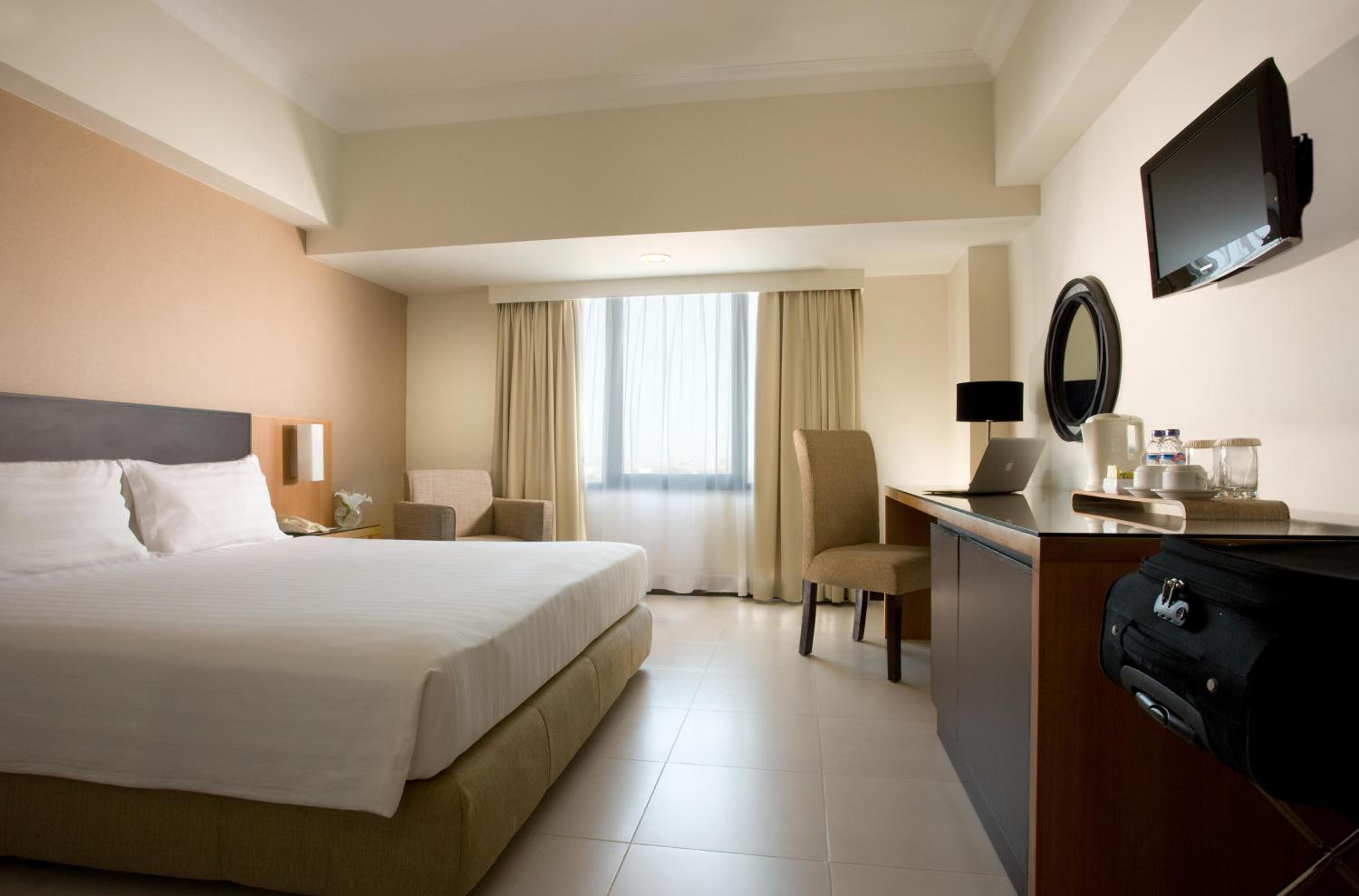 Deluxe King Room photo 1
