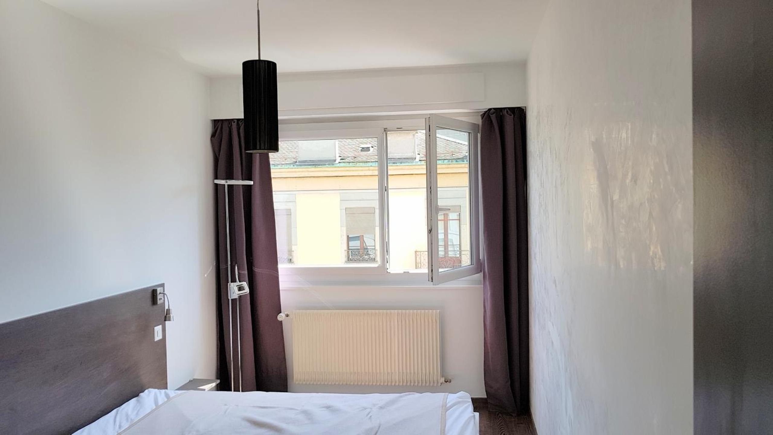One-Bedroom Apartment - Photo 12