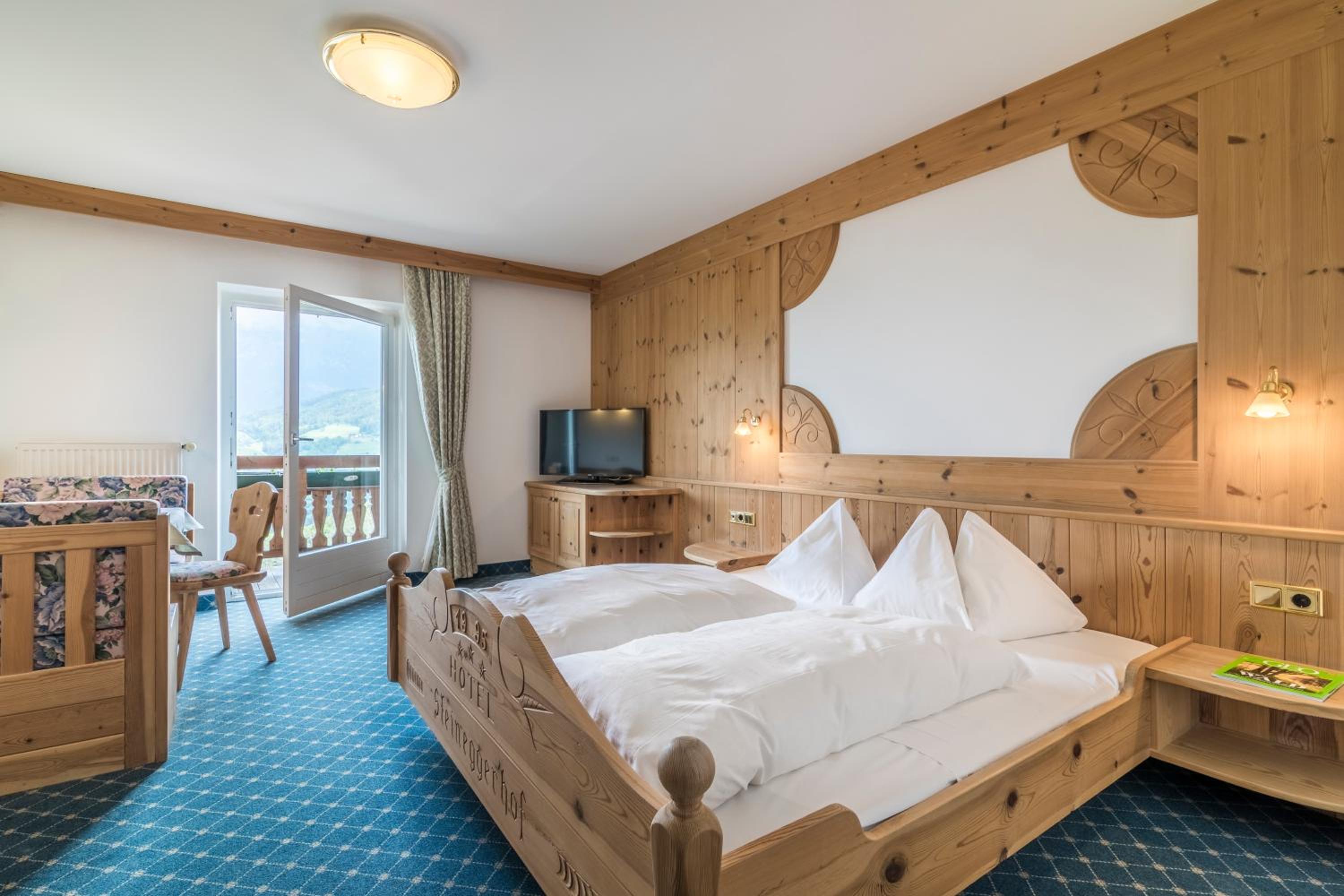 Double Room with Balcony photo 2