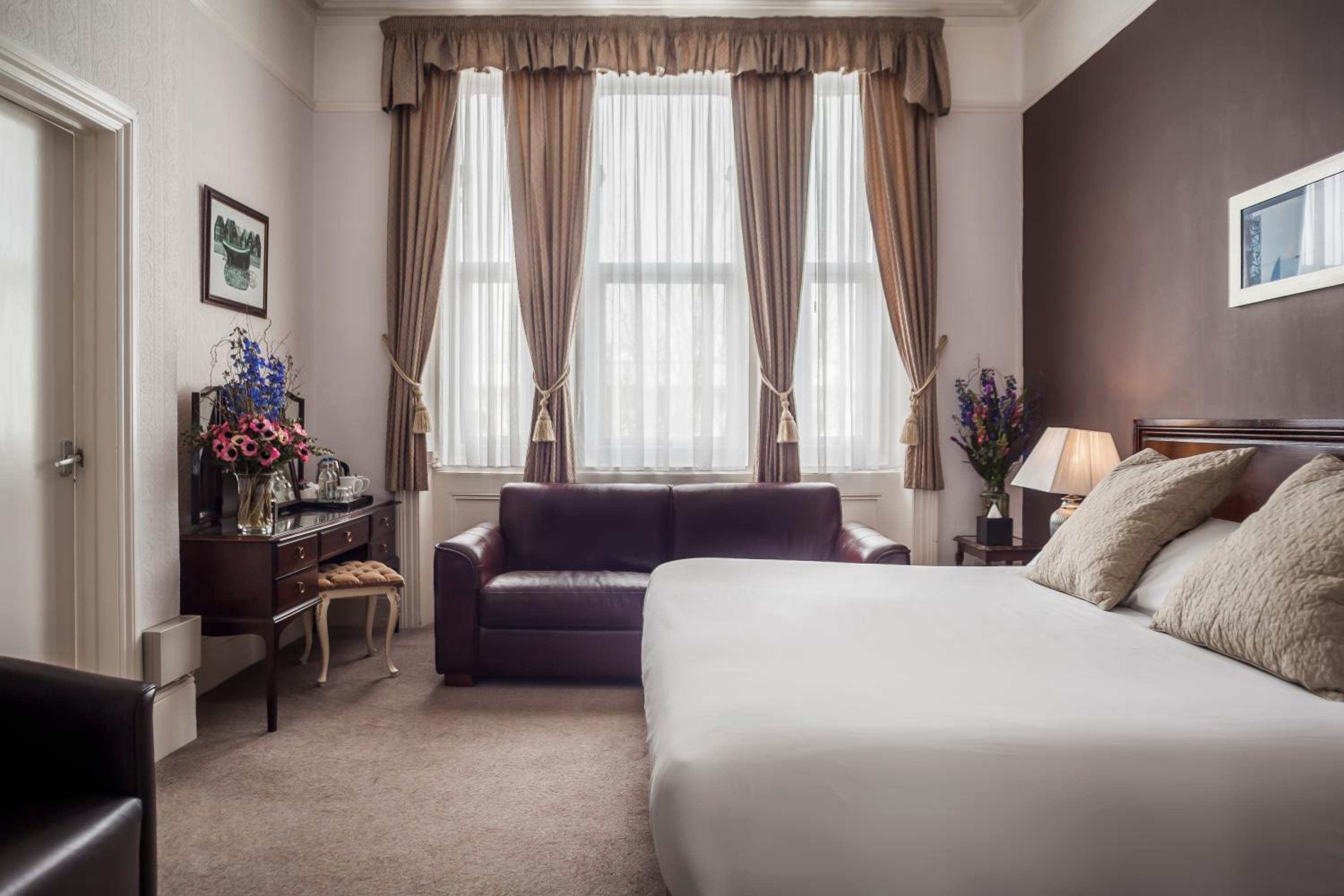 Superior Double or Twin Room - Photo 3