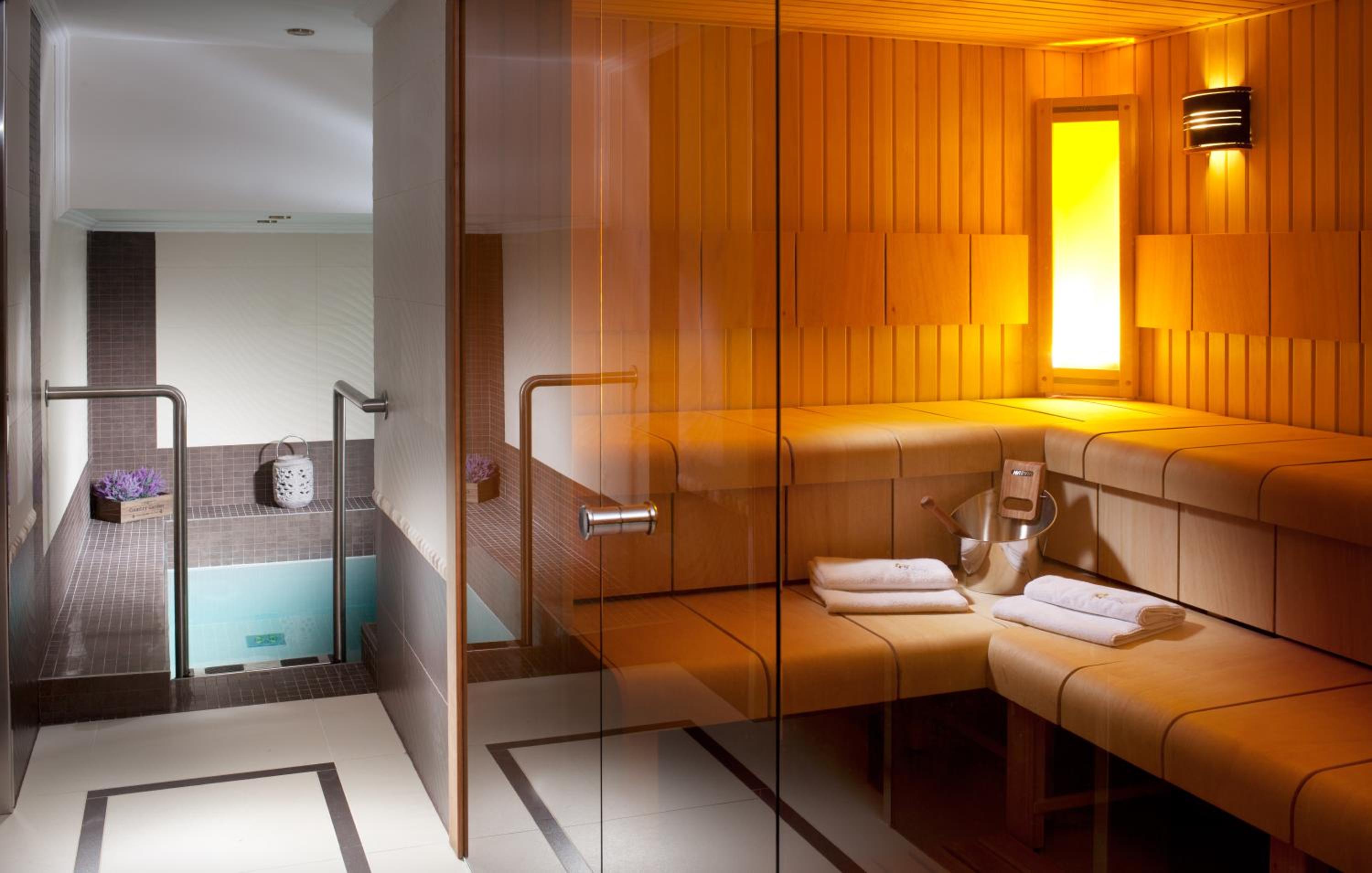 Double or Twin Room with Spa Access photo 3