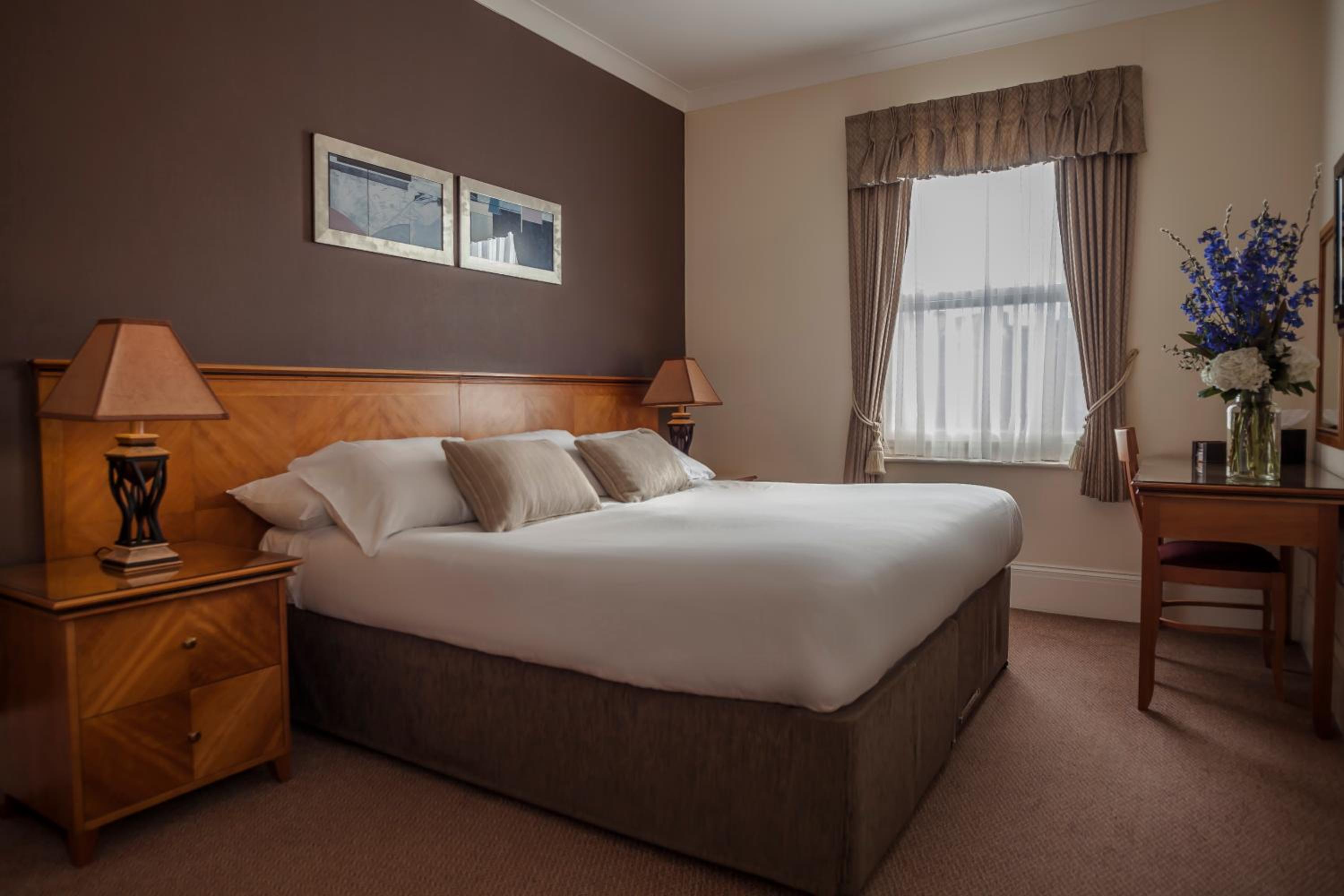 Suite - Photo 1