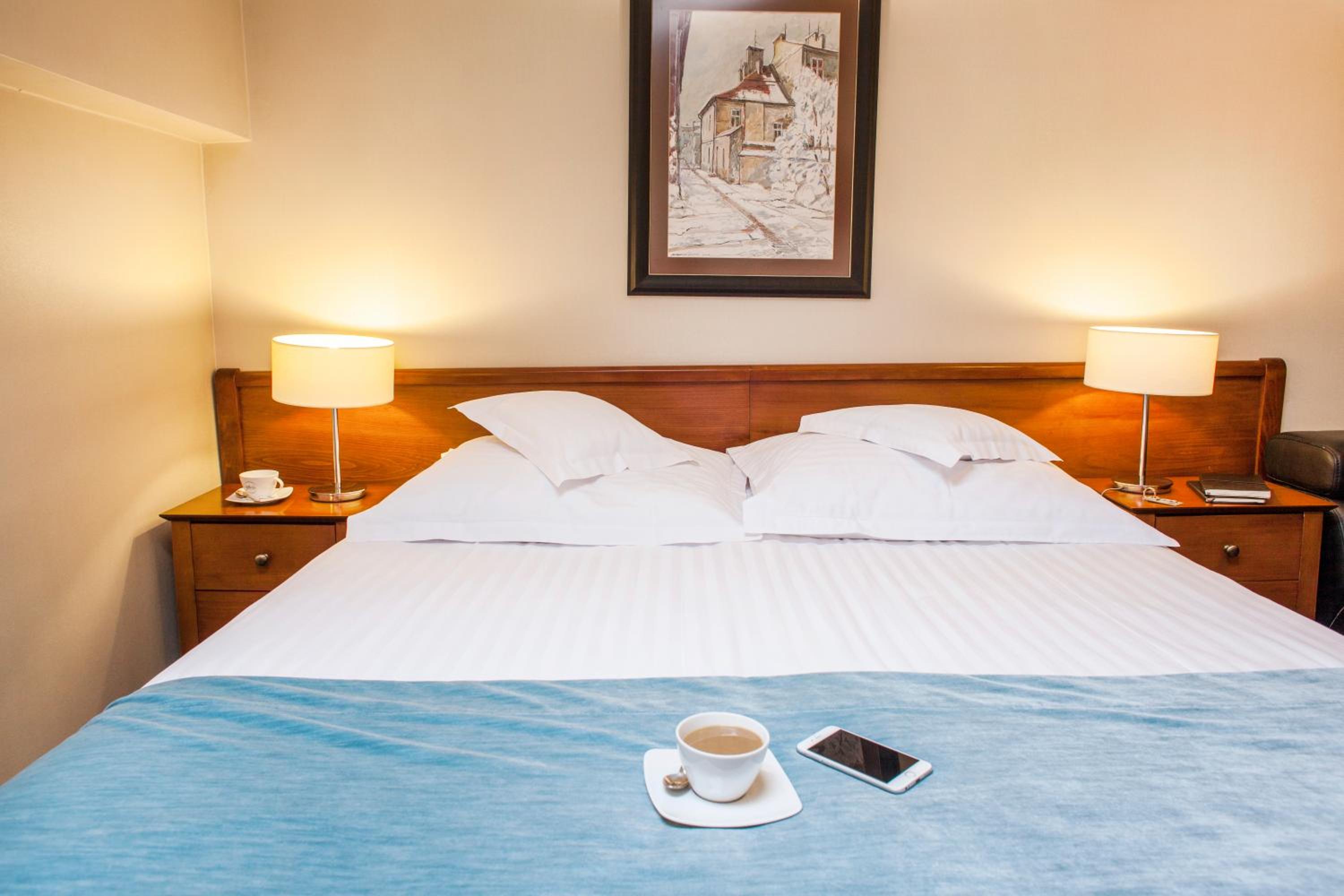 Double or Twin Room - Photo 3