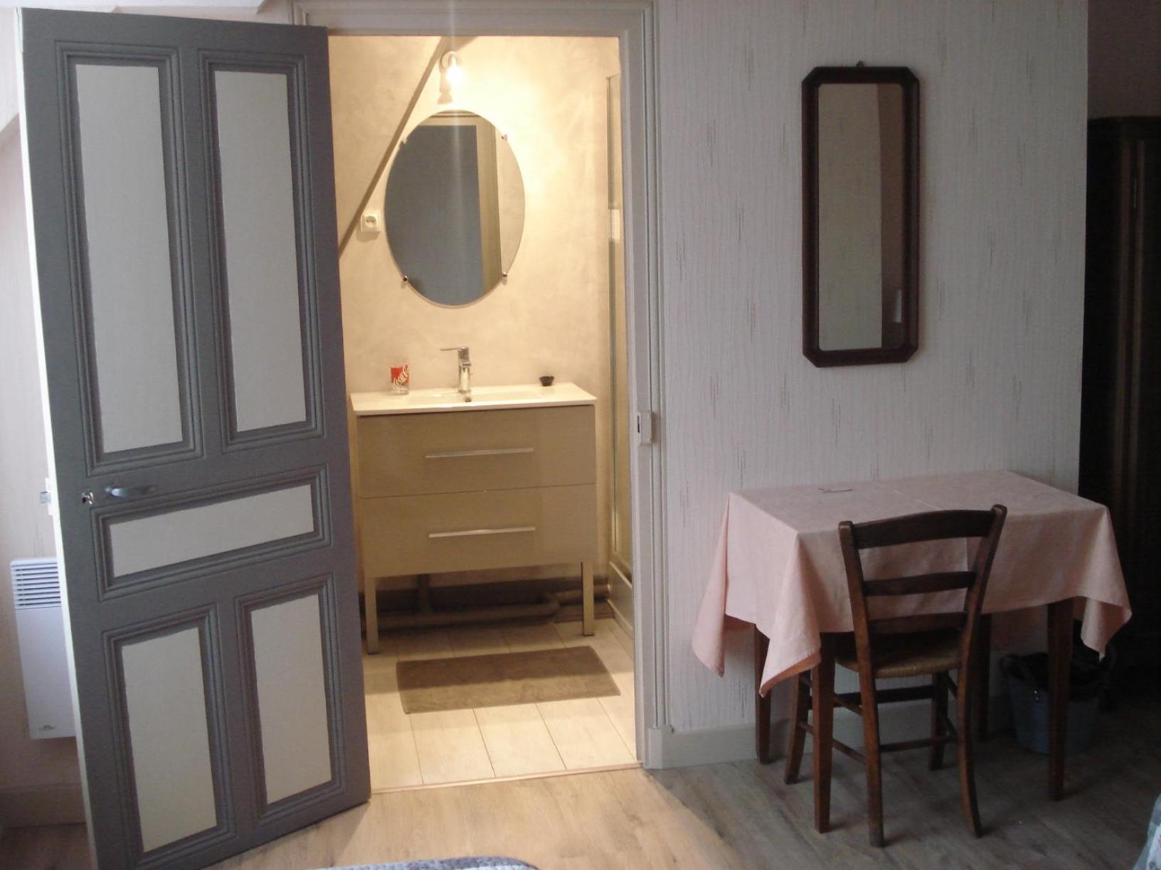 Standard Triple Room photo 3