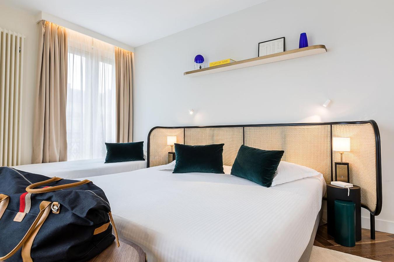 Deluxe Triple Room thumbnail 6