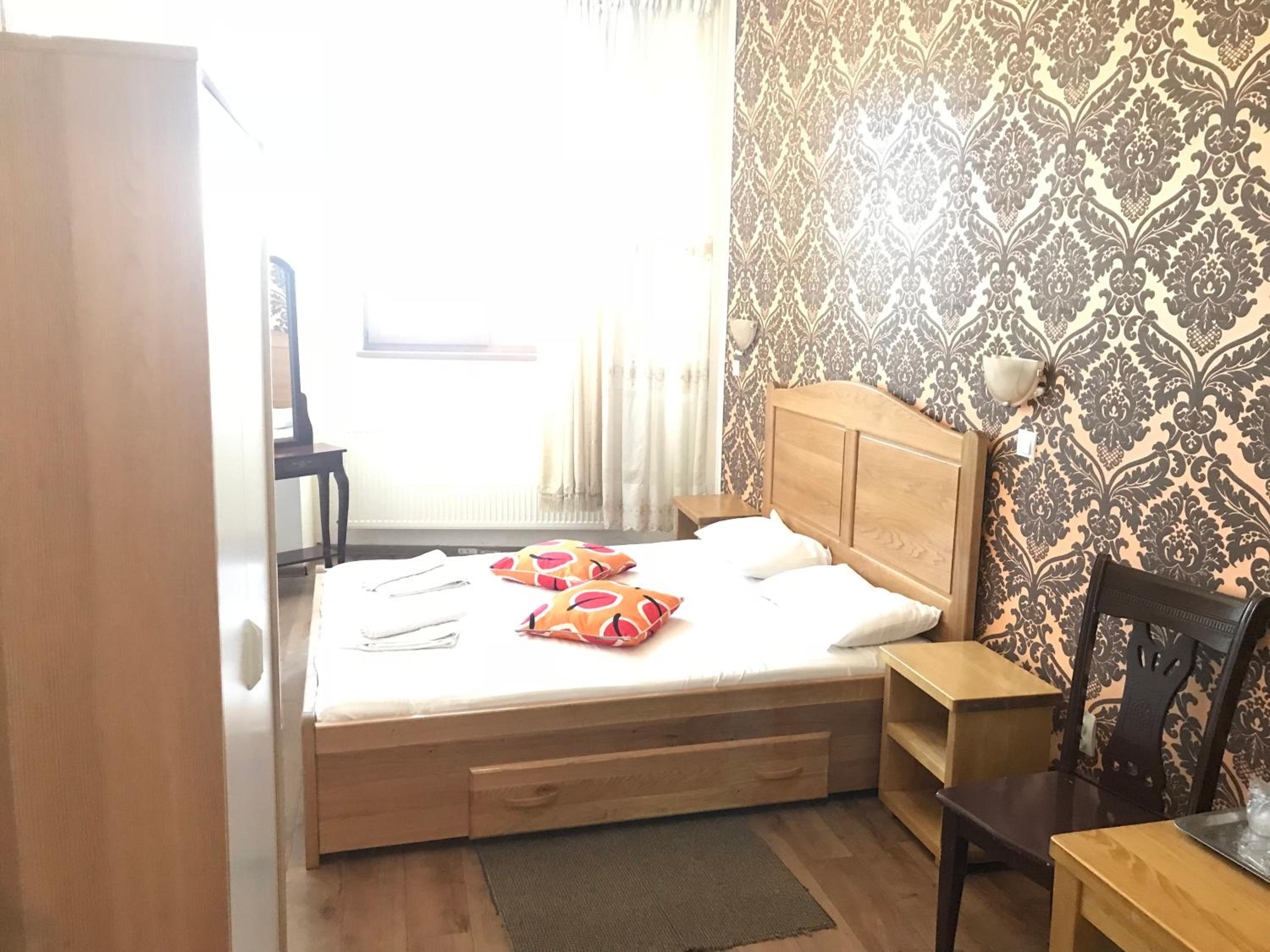 Large Single Room photo 1