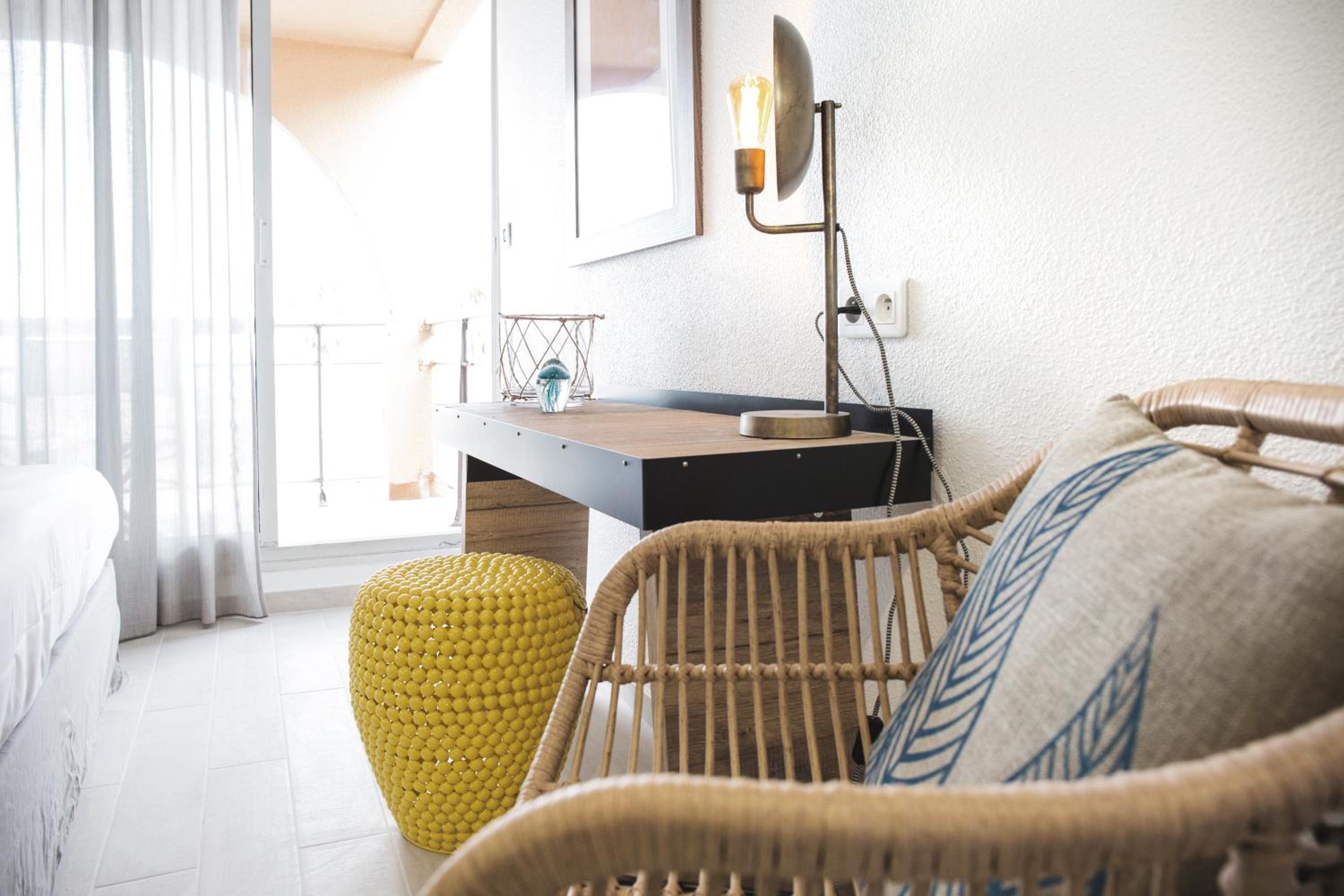 Double Room with Sea View - Photo 6