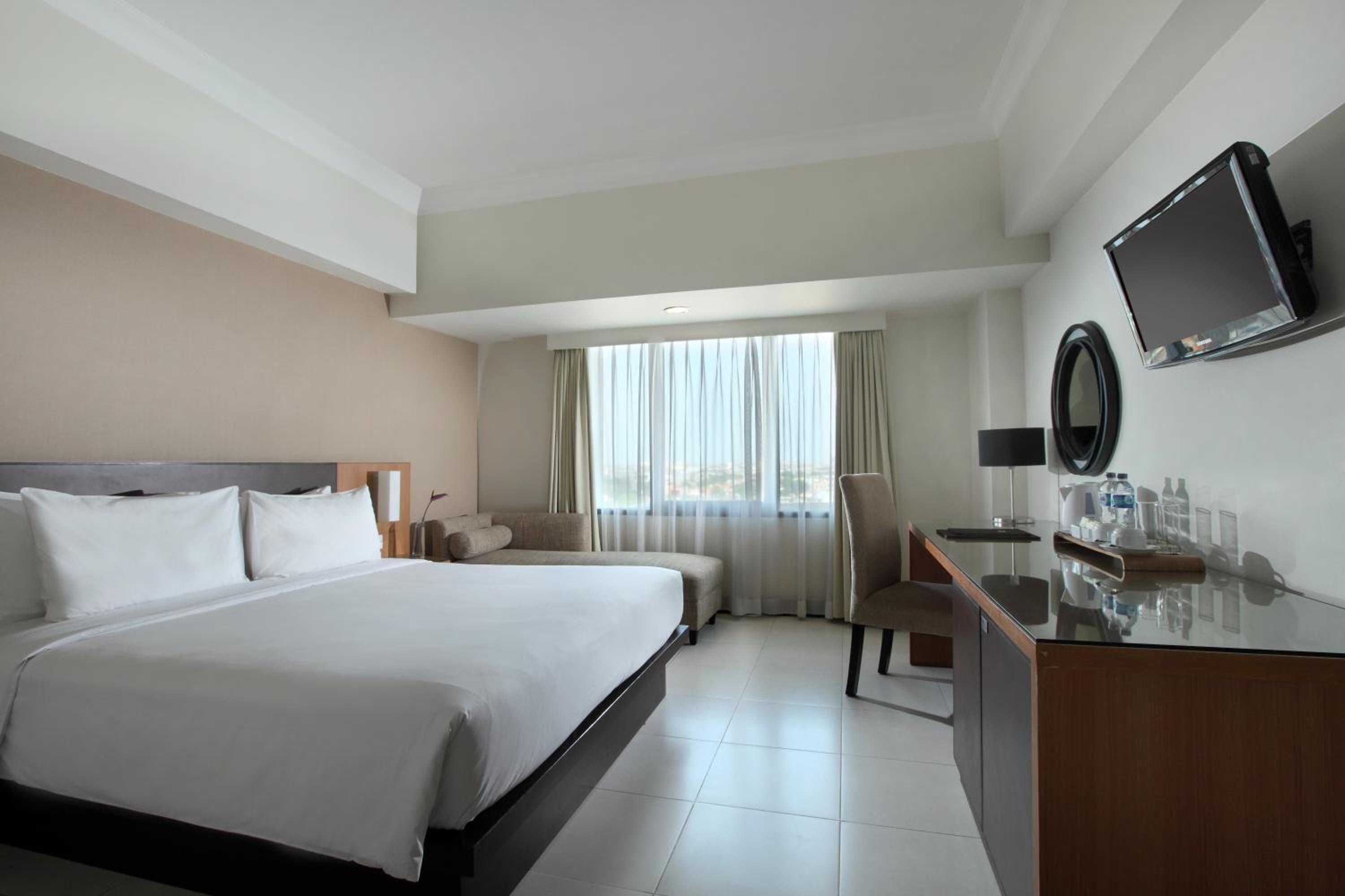 Deluxe Executive King Room photo 1