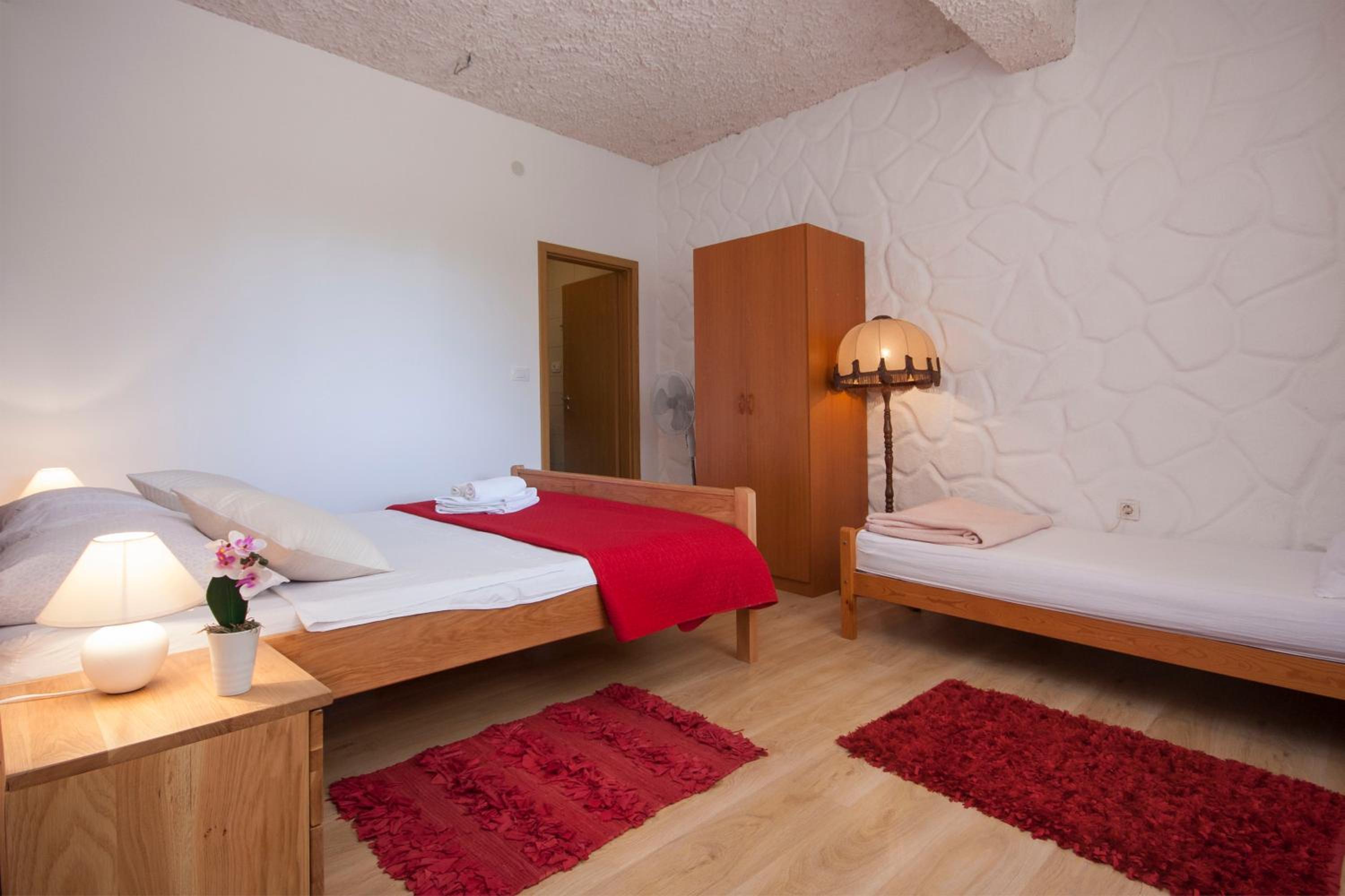 Triple Room - Photo 7