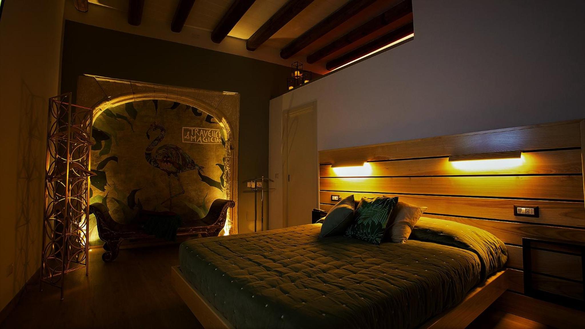 Suite with Balcony - Photo 19