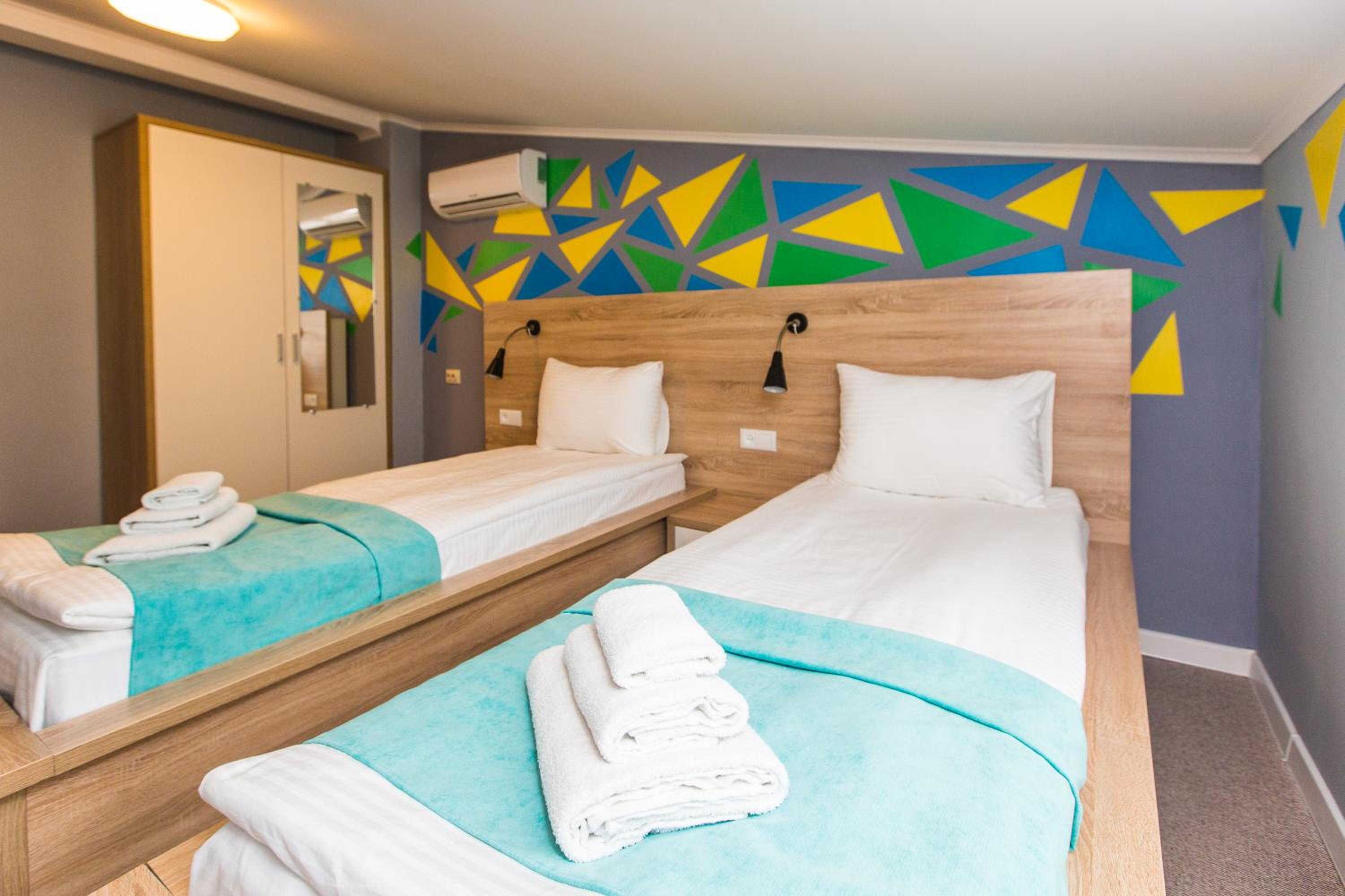 Economy Twin Room photo 1