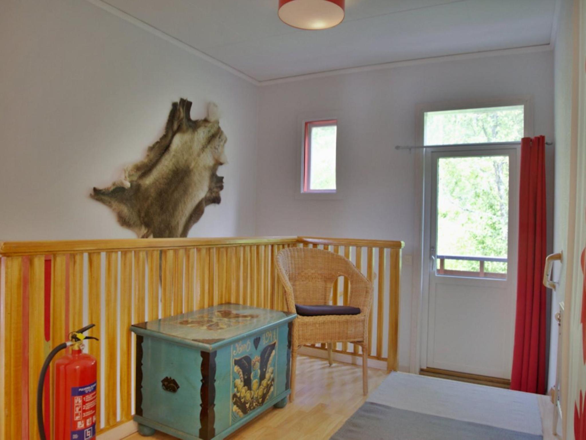 Apartment with Terrace - Photo 8