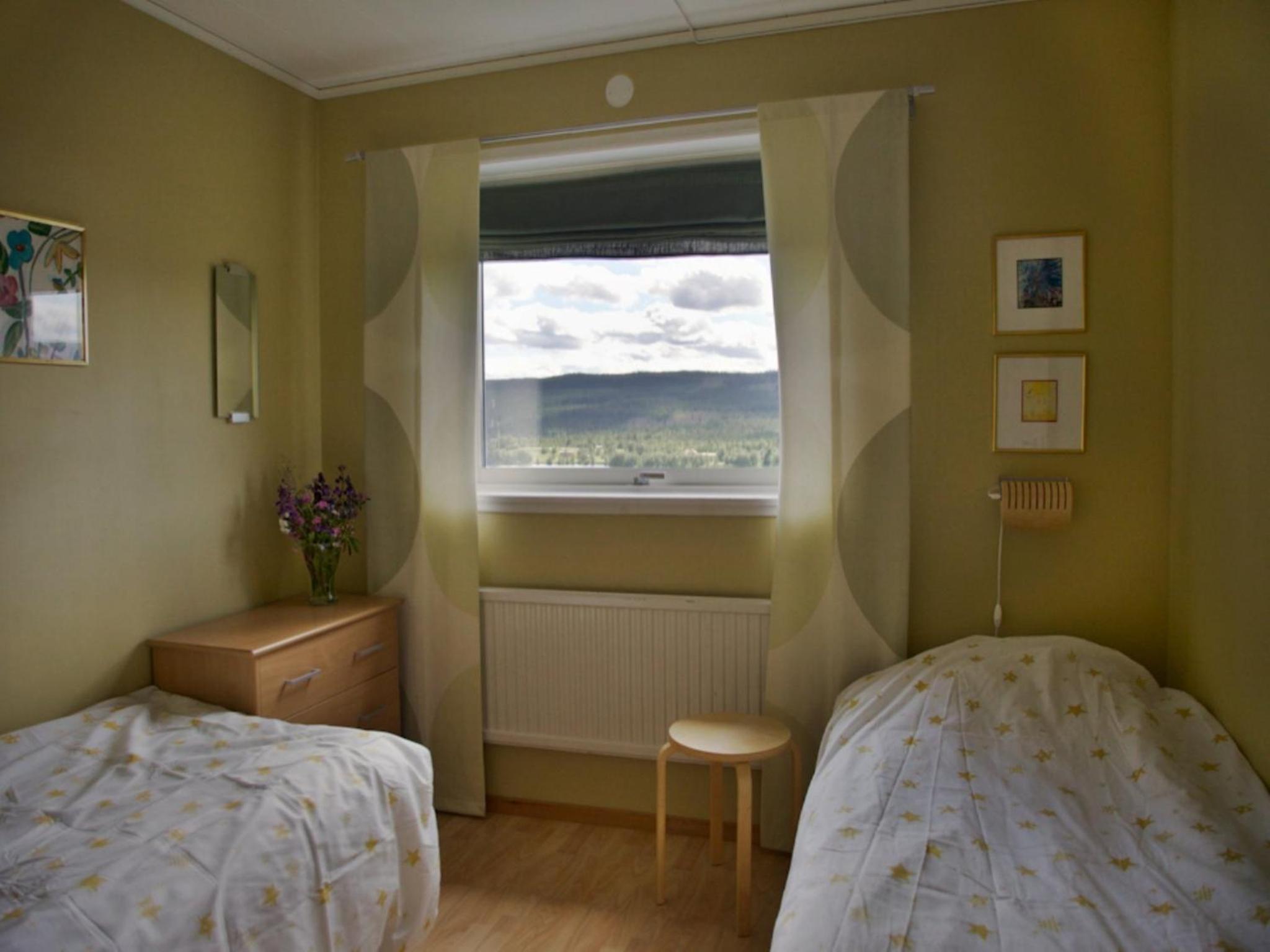 Apartment with Terrace - Photo 4