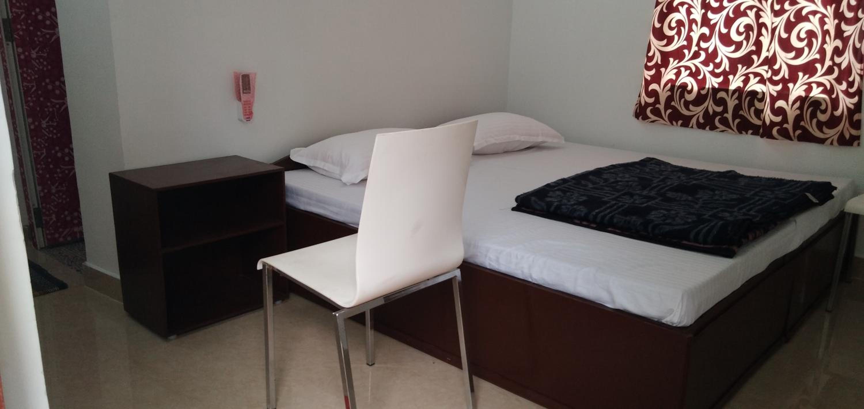Deluxe Double Room (2 Adults + 1 Child) photo 2