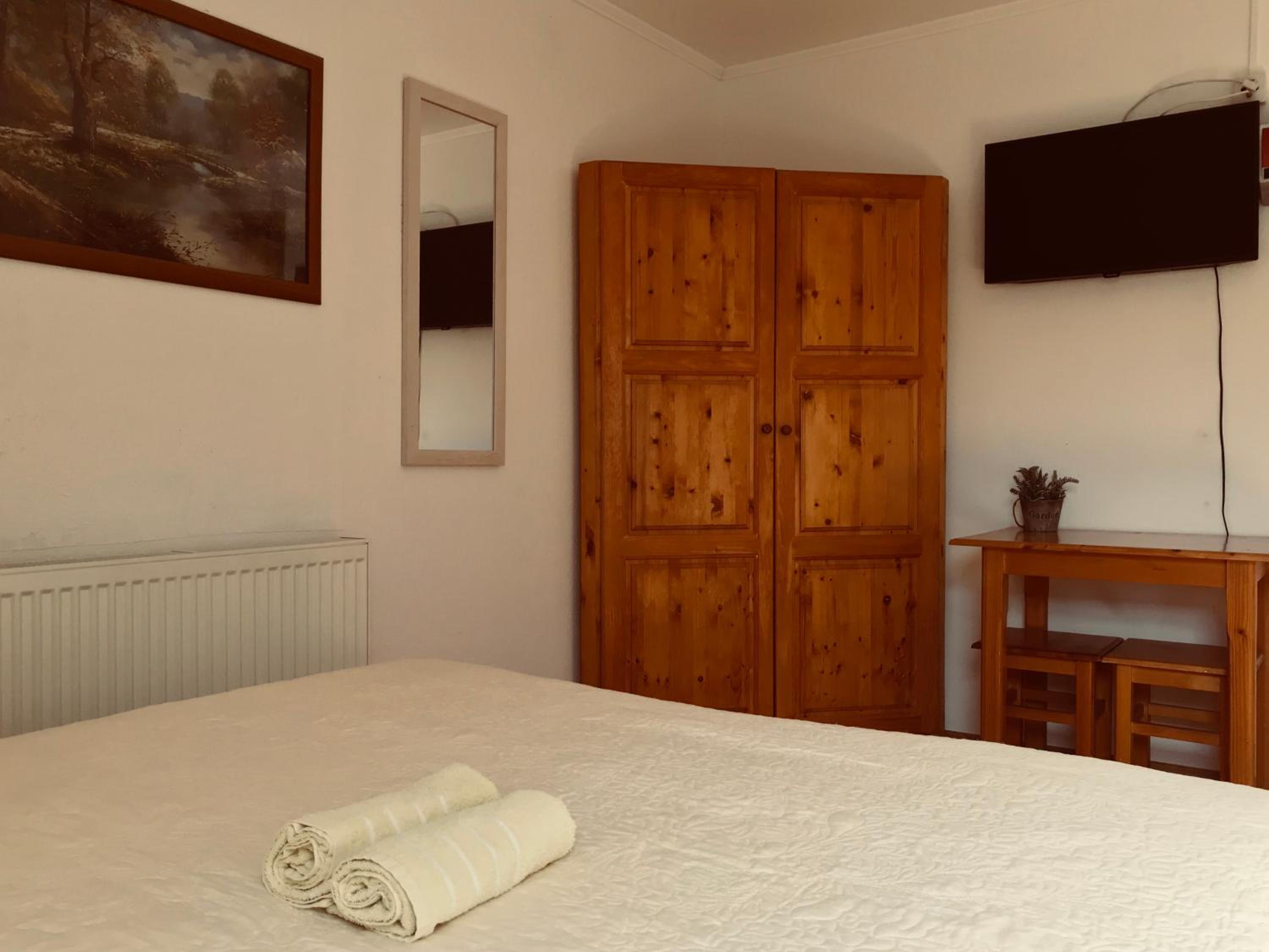 Double Room - Photo 1