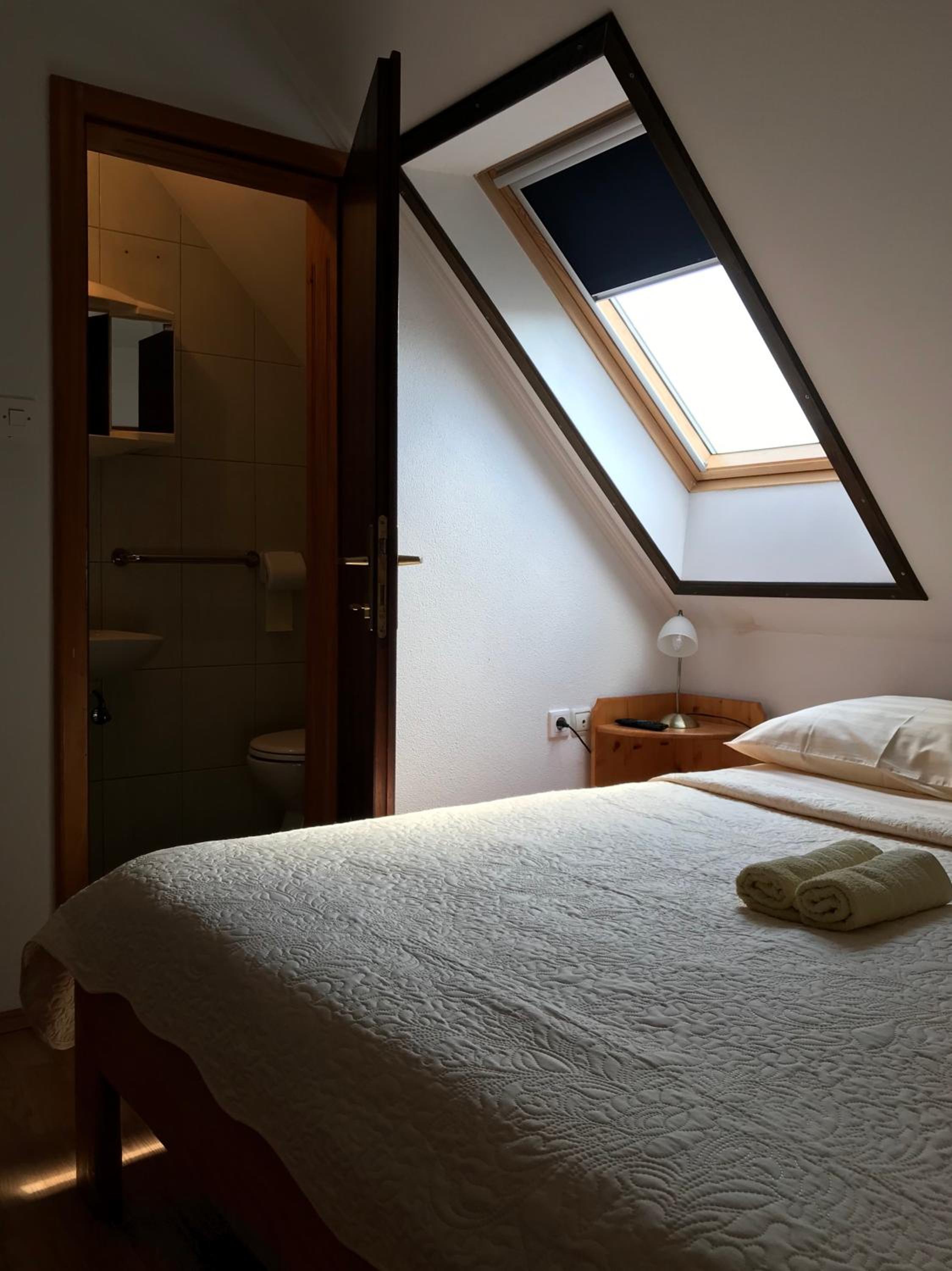 Double Room - Photo 3