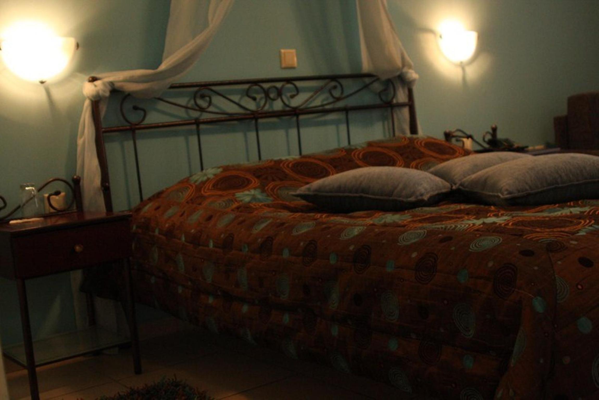 Double or Twin Room - Photo 3
