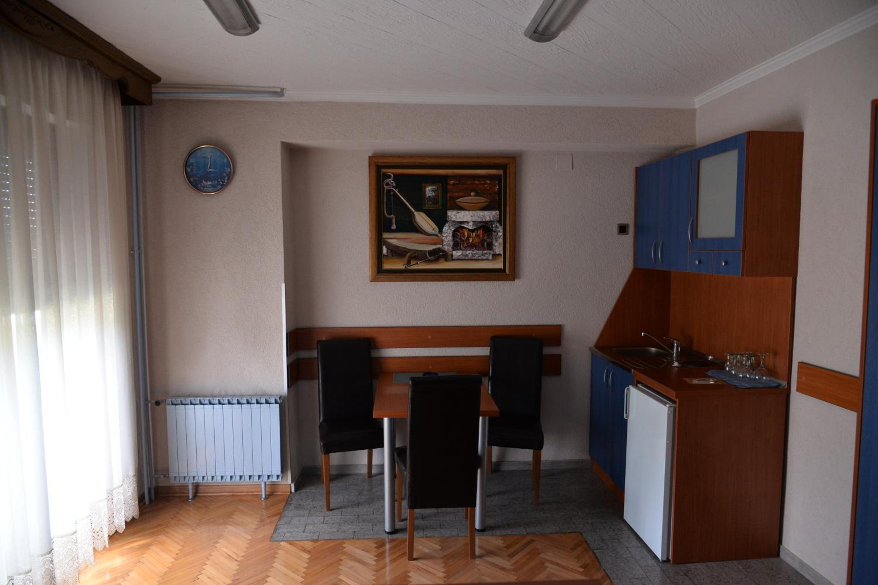 Single Room with Mountain View