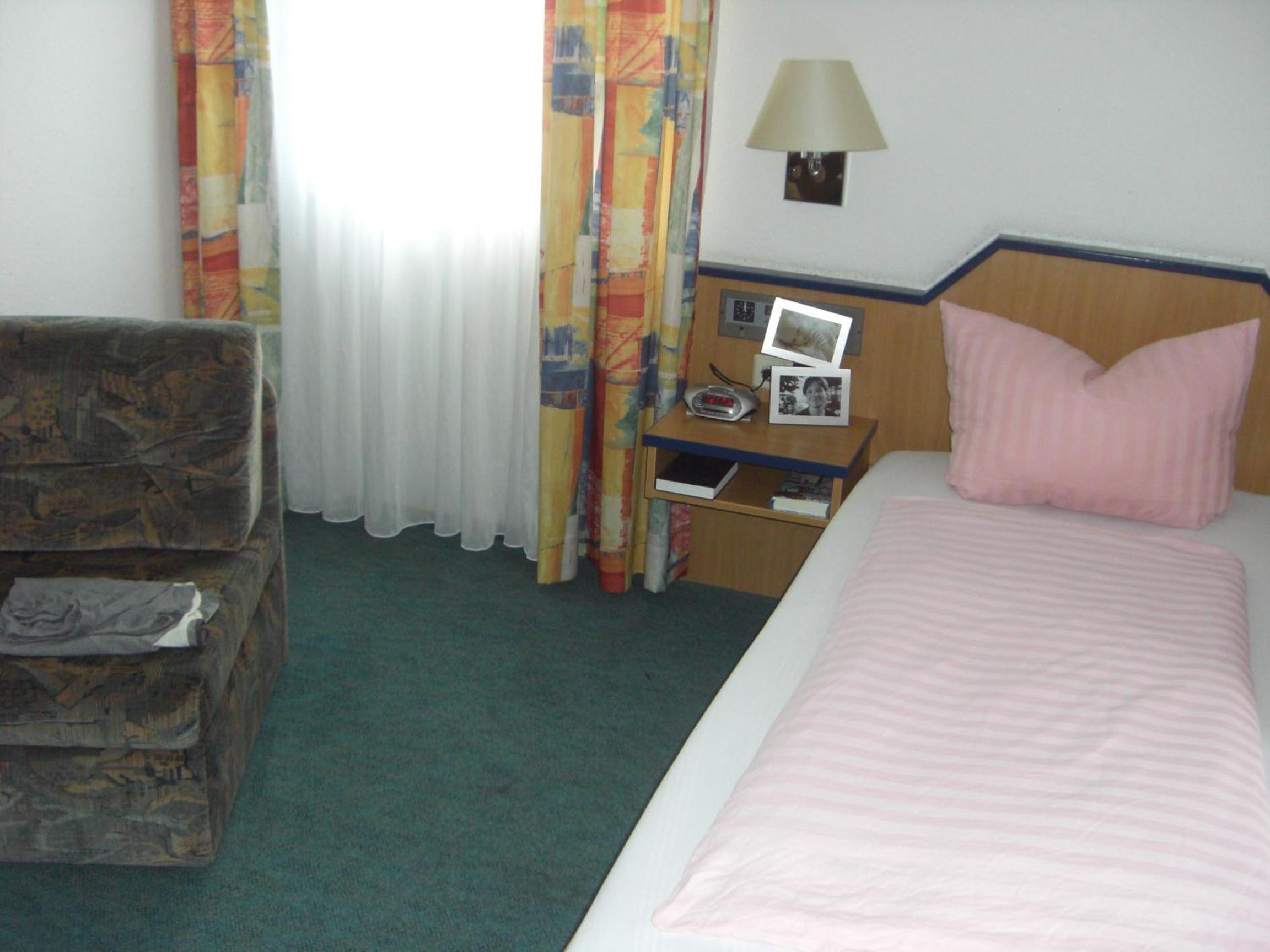 Standard Single Room photo 3