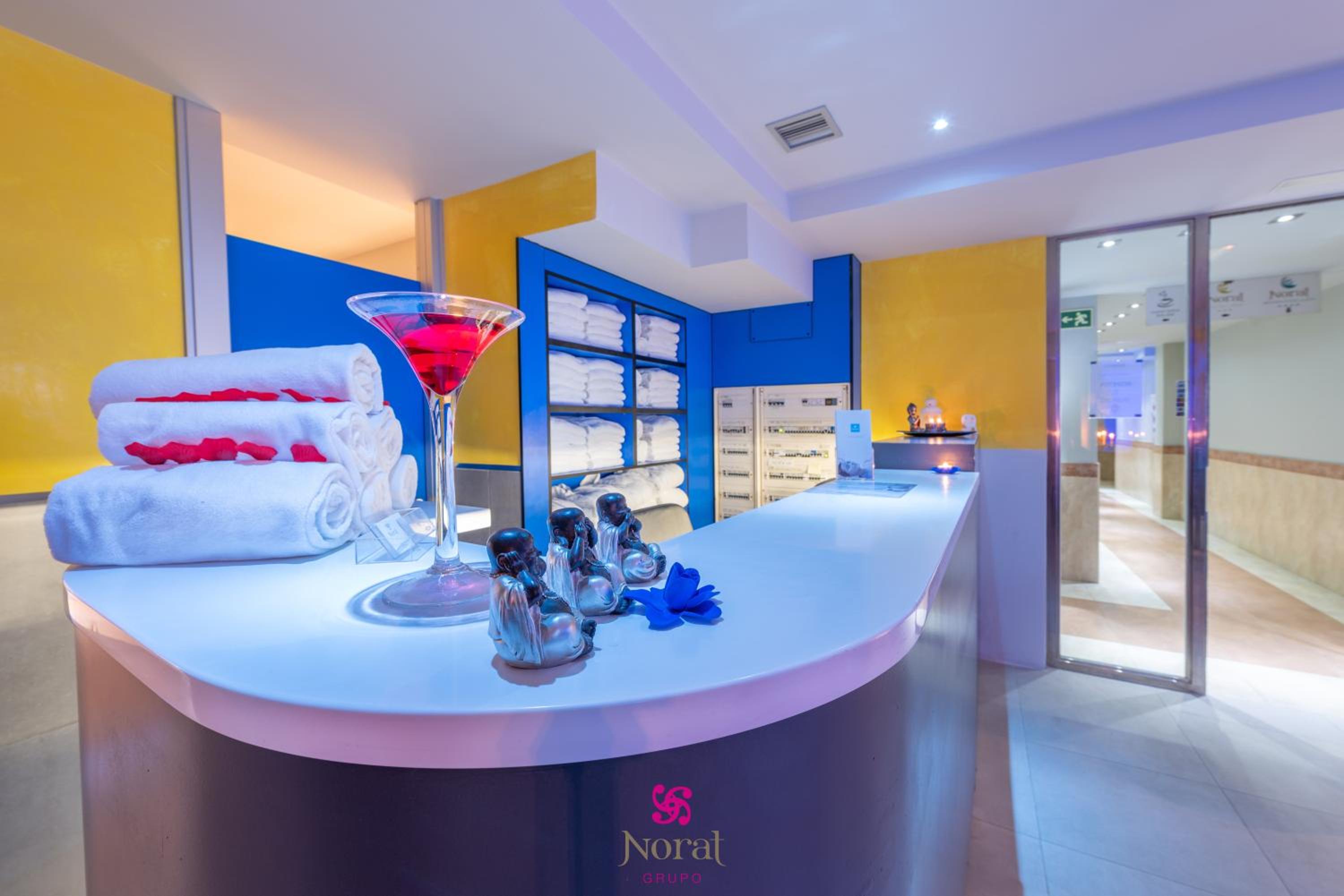 Double Room with Spa Access and Massage - Photo 9