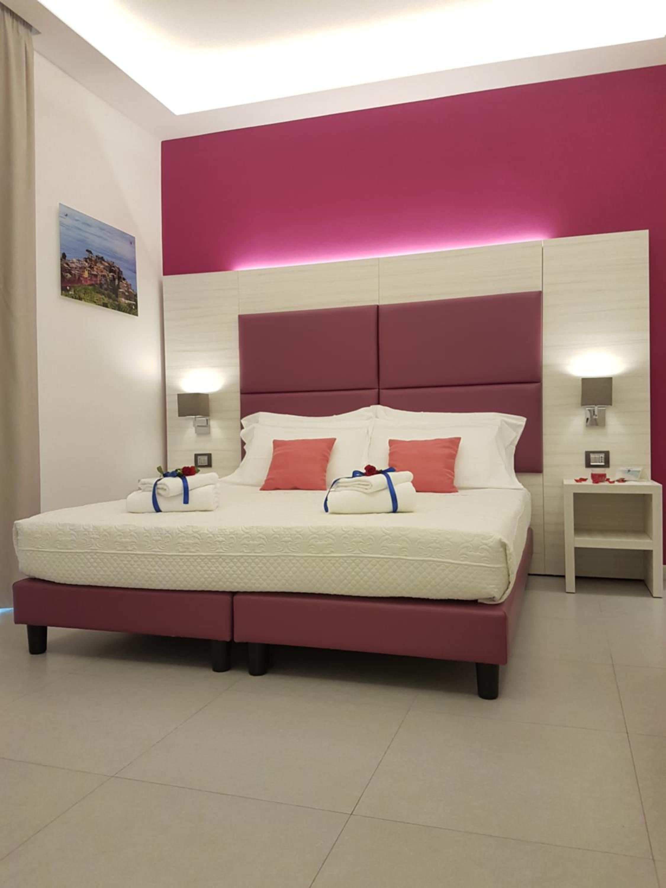 Double Room with Private Bathroom photo 1