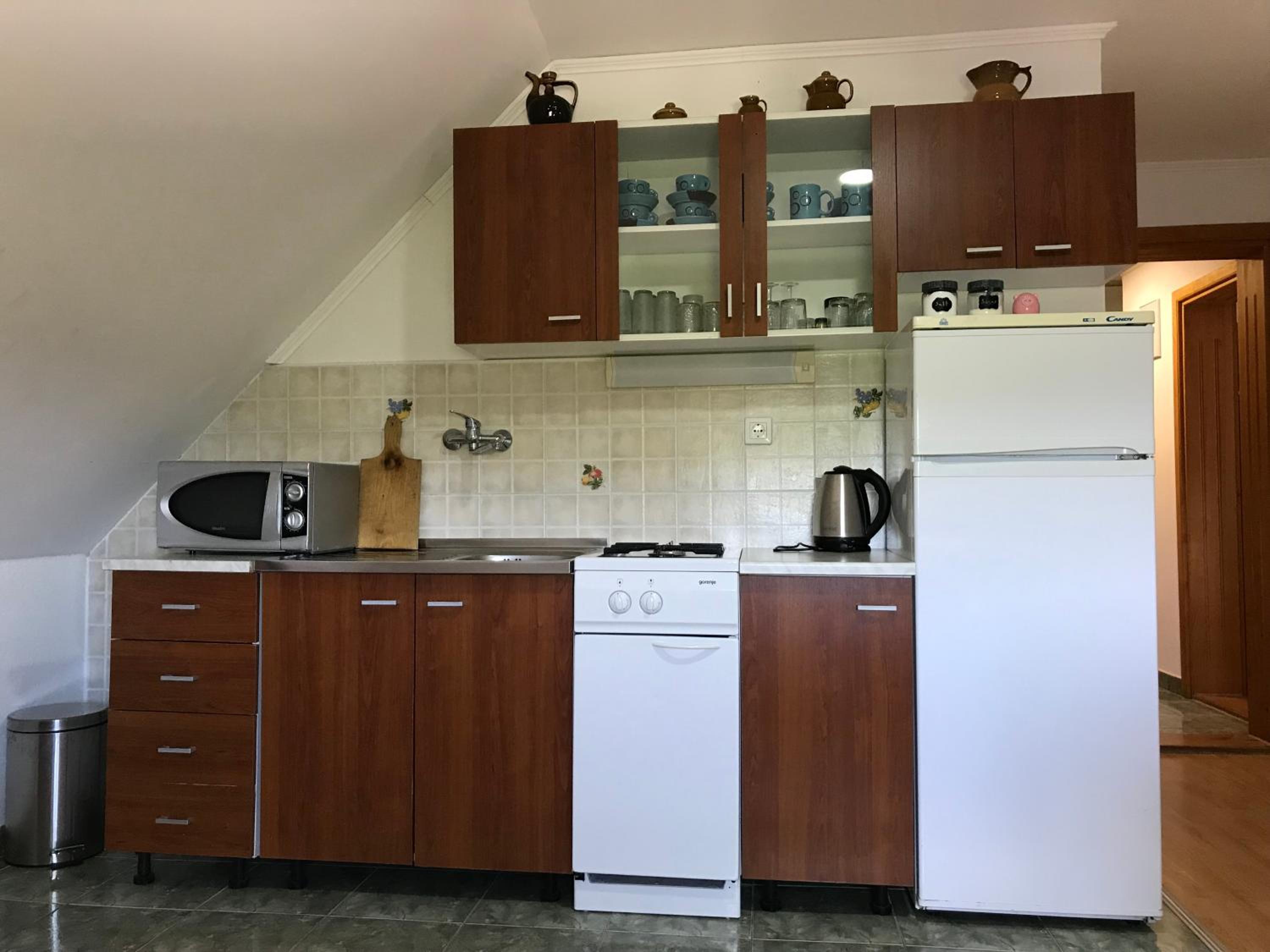 Two-Bedroom Apartment with Balcony - Photo 3