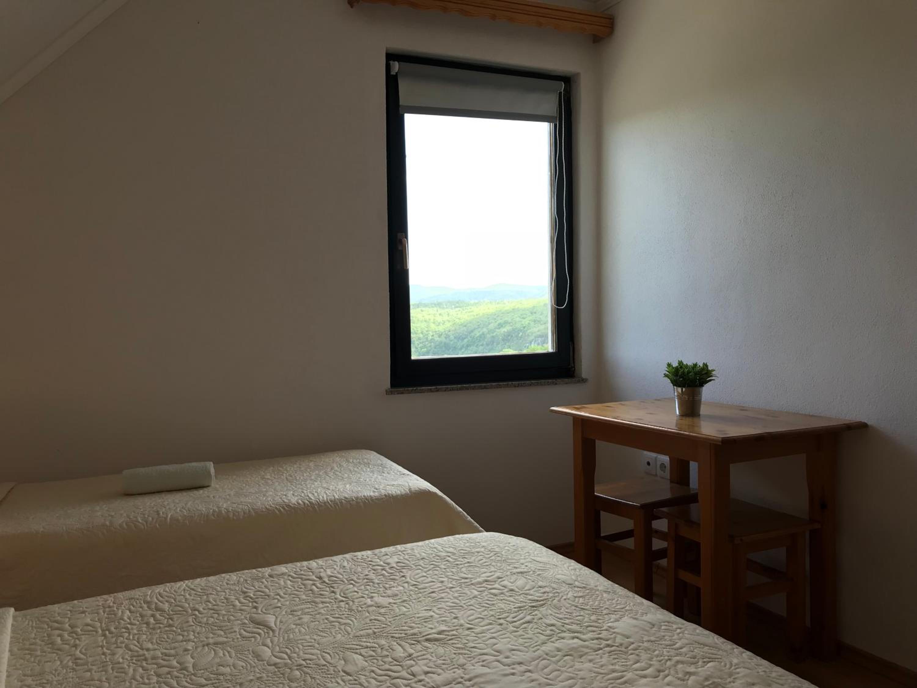 Two-Bedroom Apartment with Balcony - Photo 5
