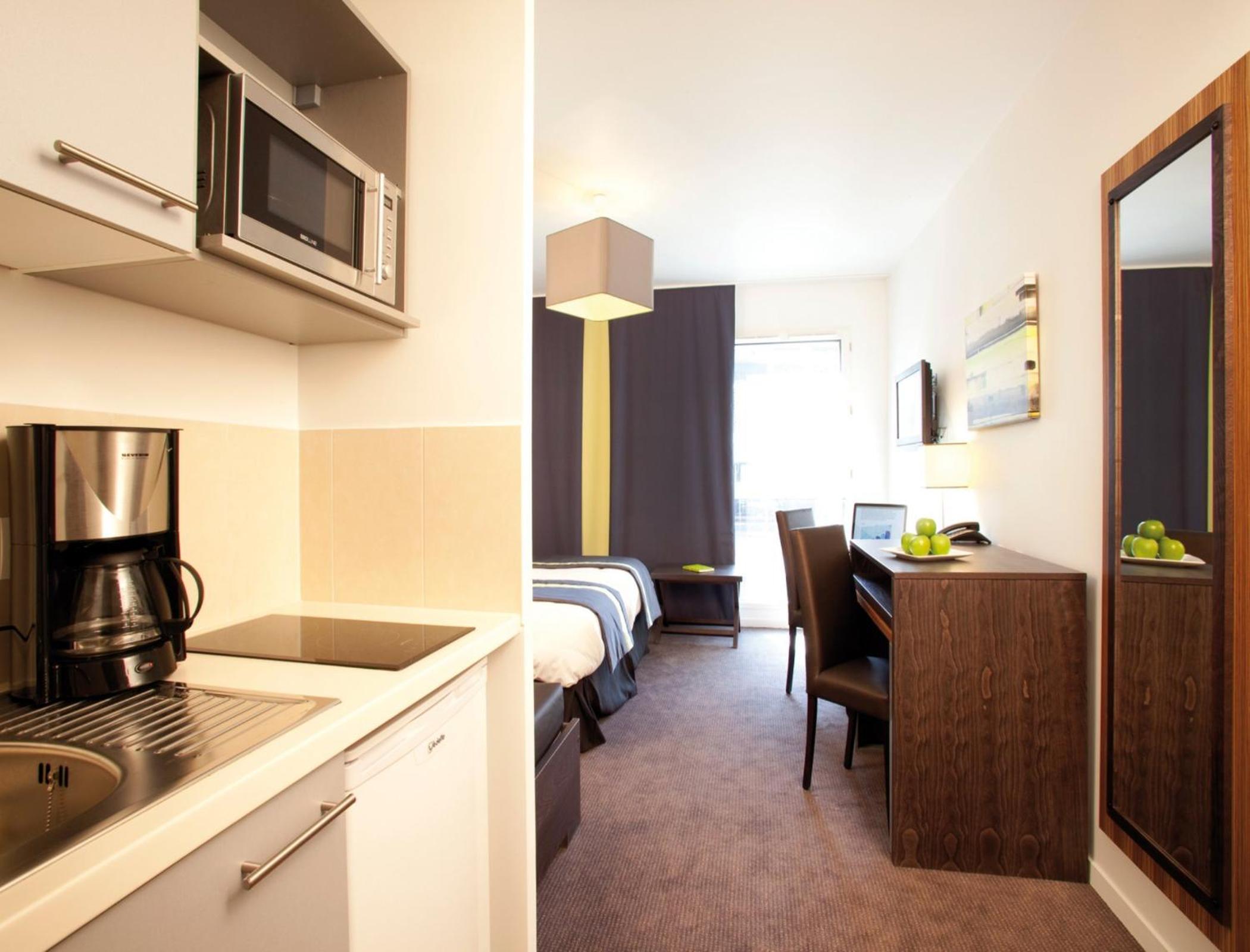 Studio With 10% Discount On Restaurant