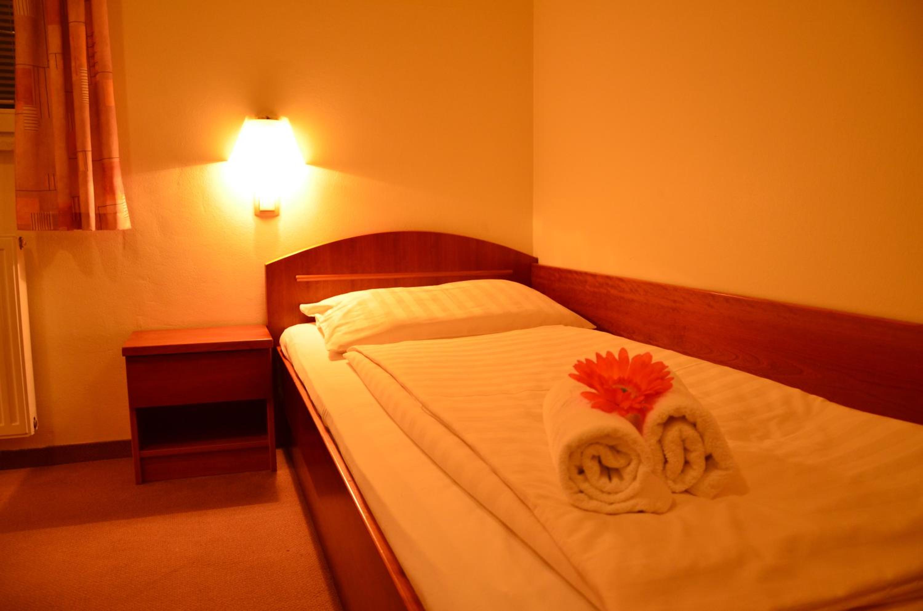 Triple Room - Photo 7