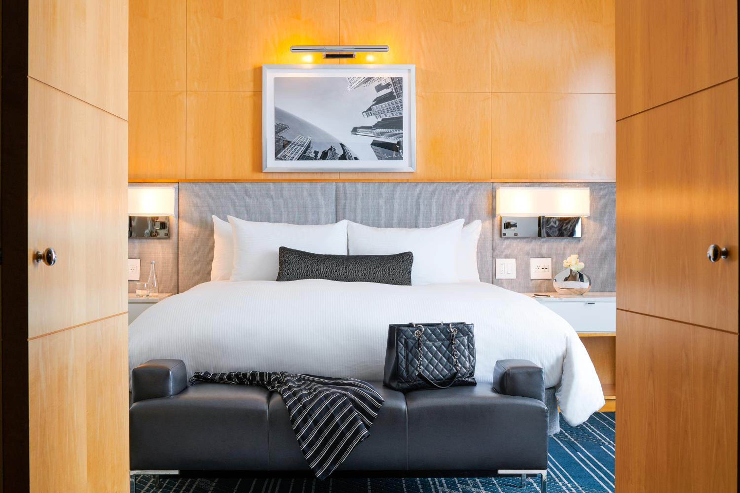 Prestige King Suite - Photo 2