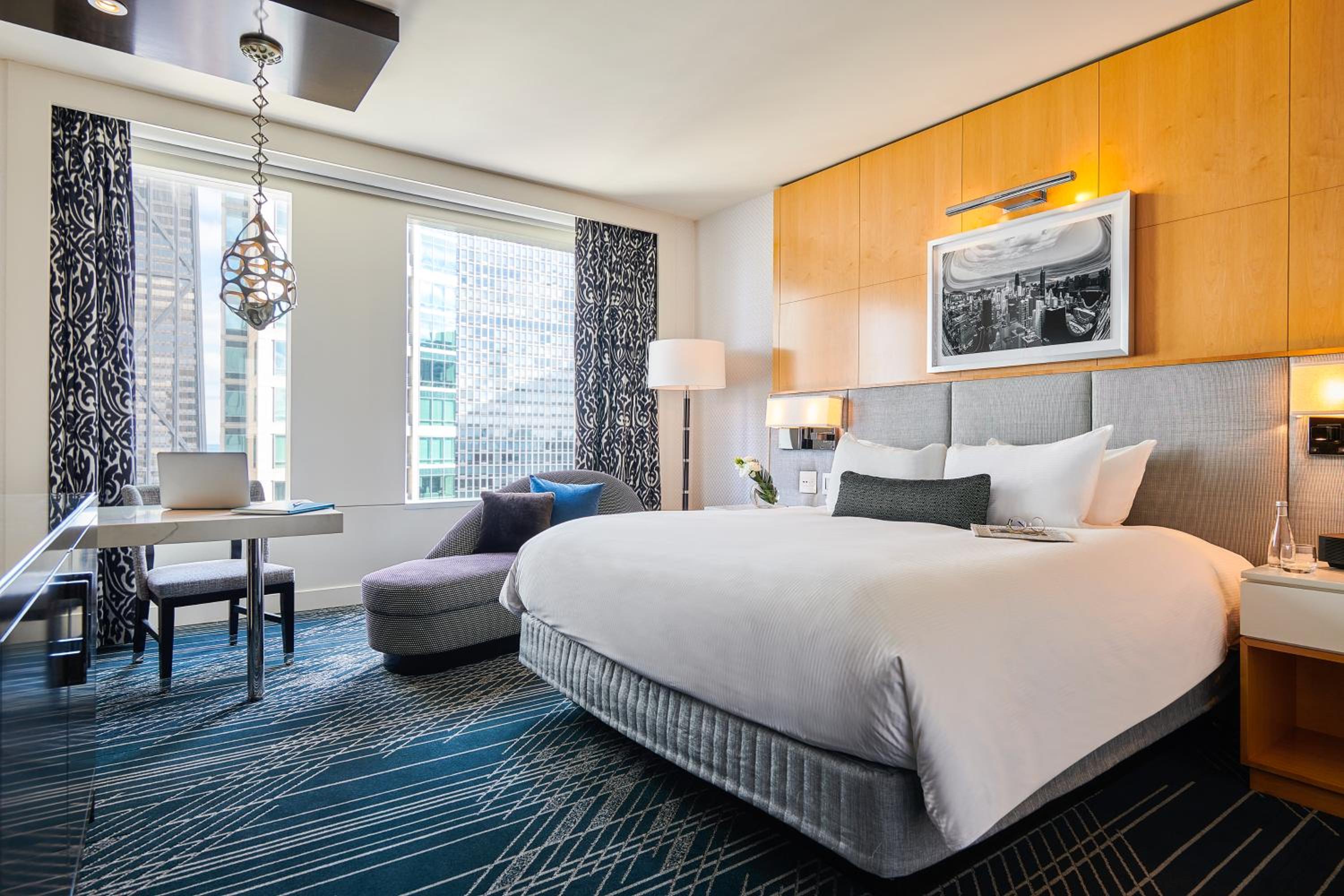 Luxury King Room - Photo 1