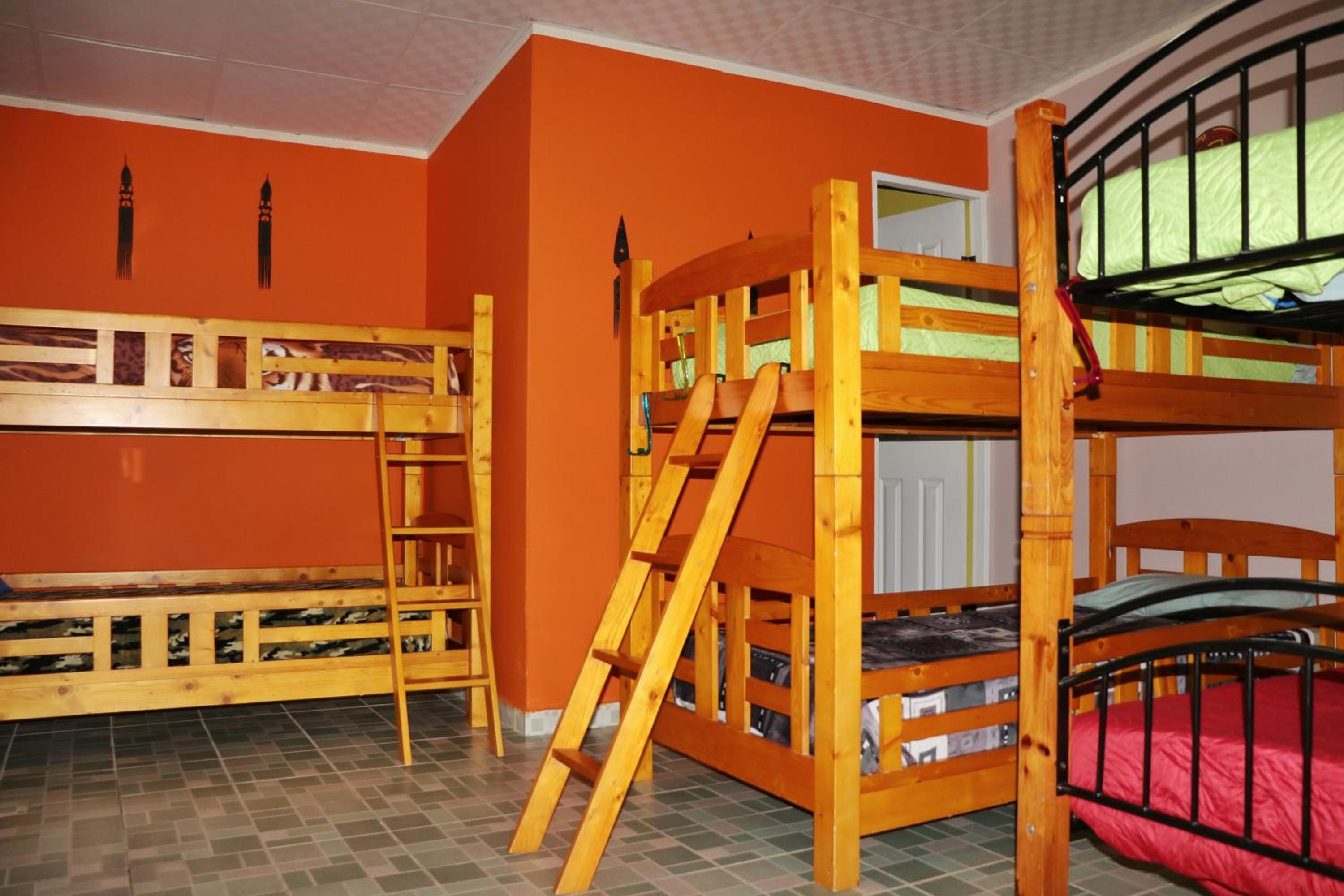 Bed in 6-Bed Mixed Dormitory Room photo 2