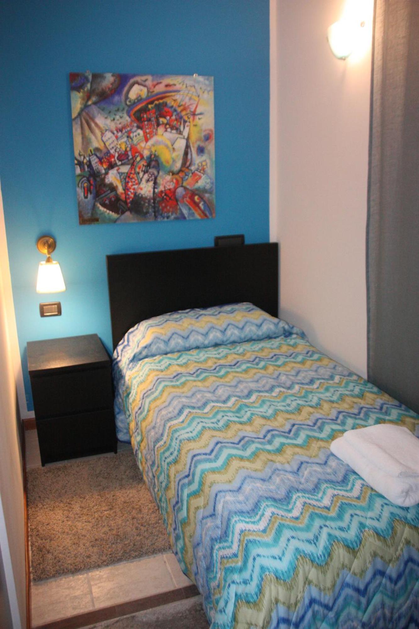 Single Room with Private External Bathroom