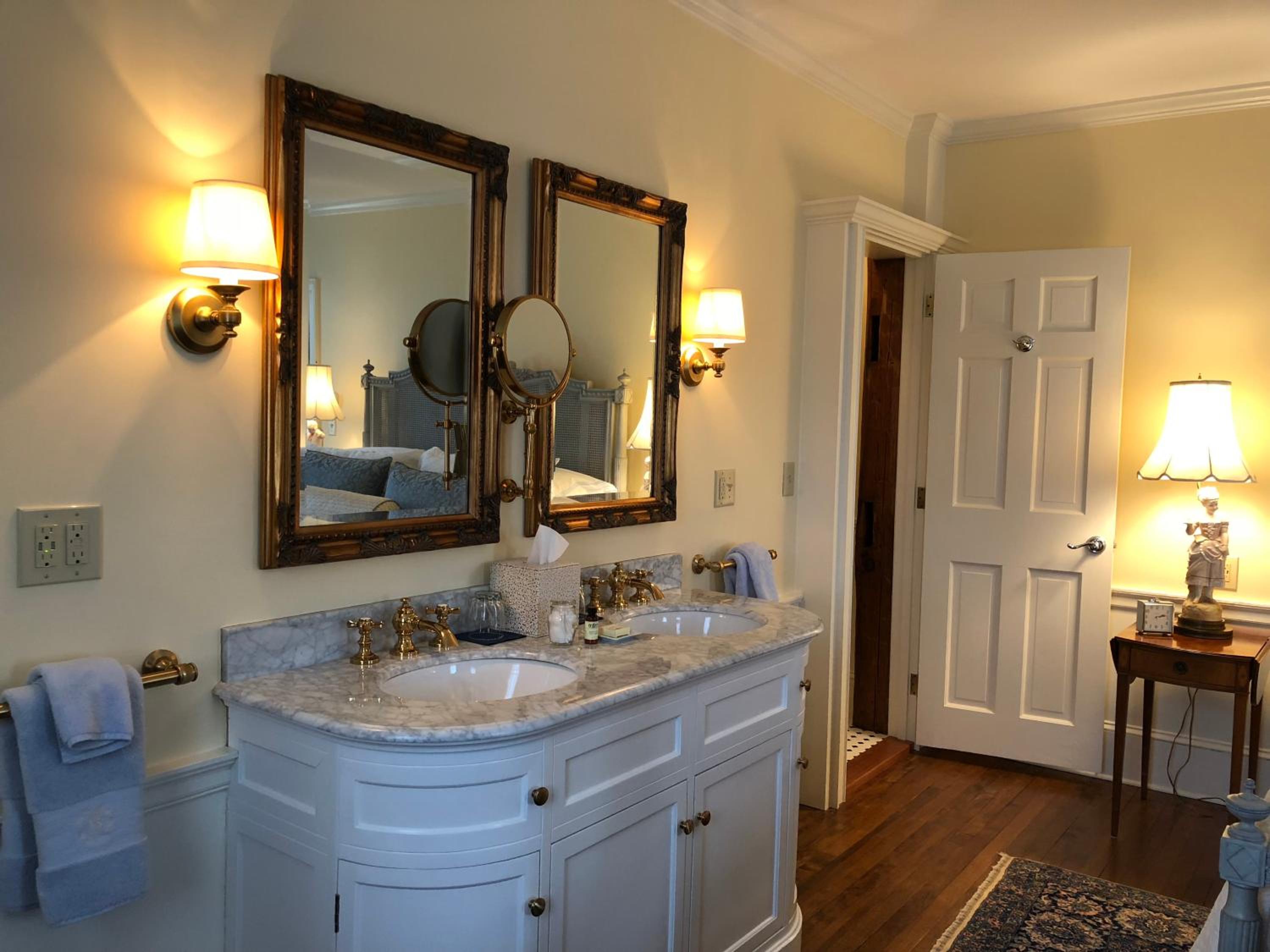 Adams Suite photo 2