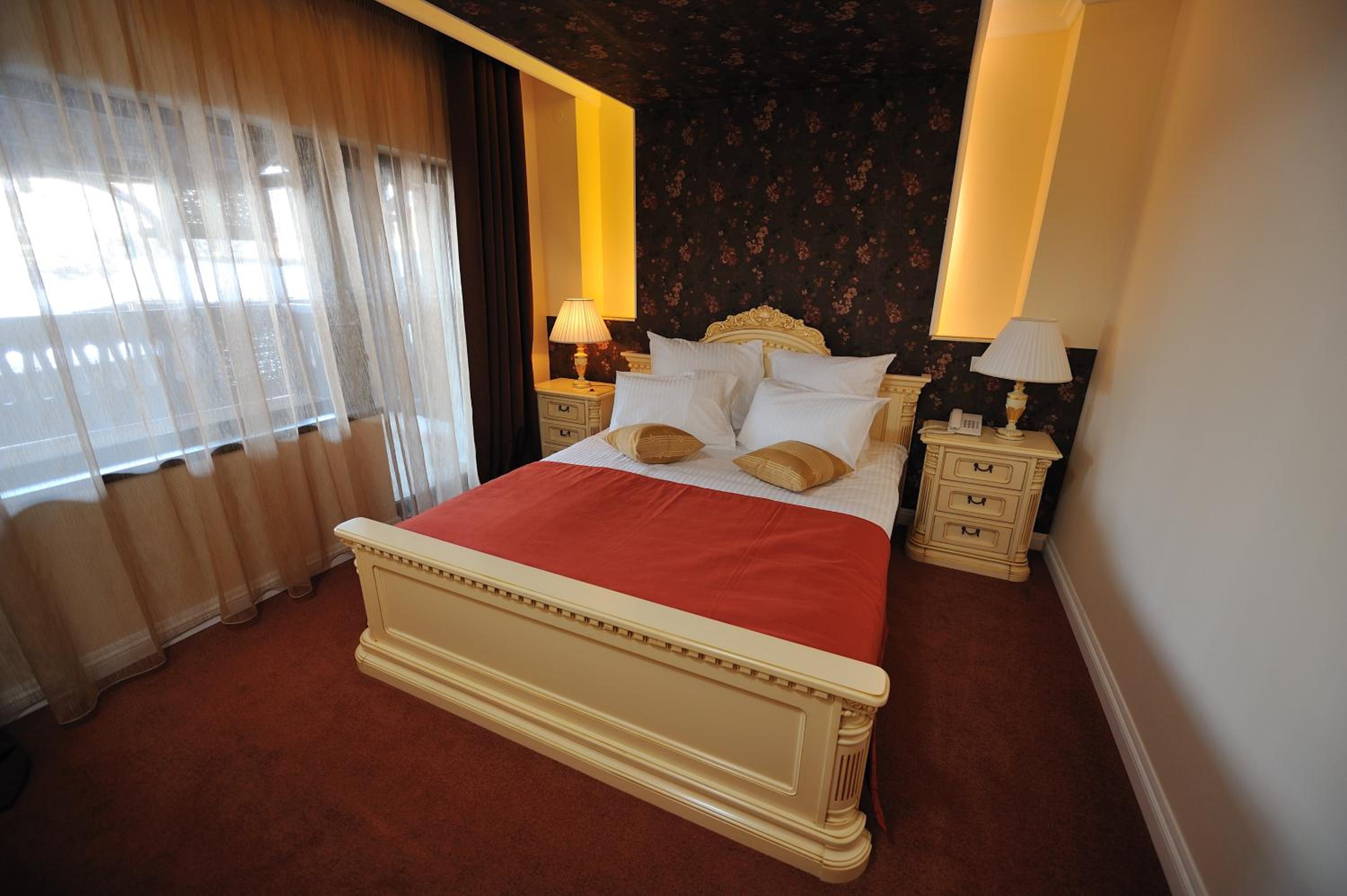 Double Room - Photo 3