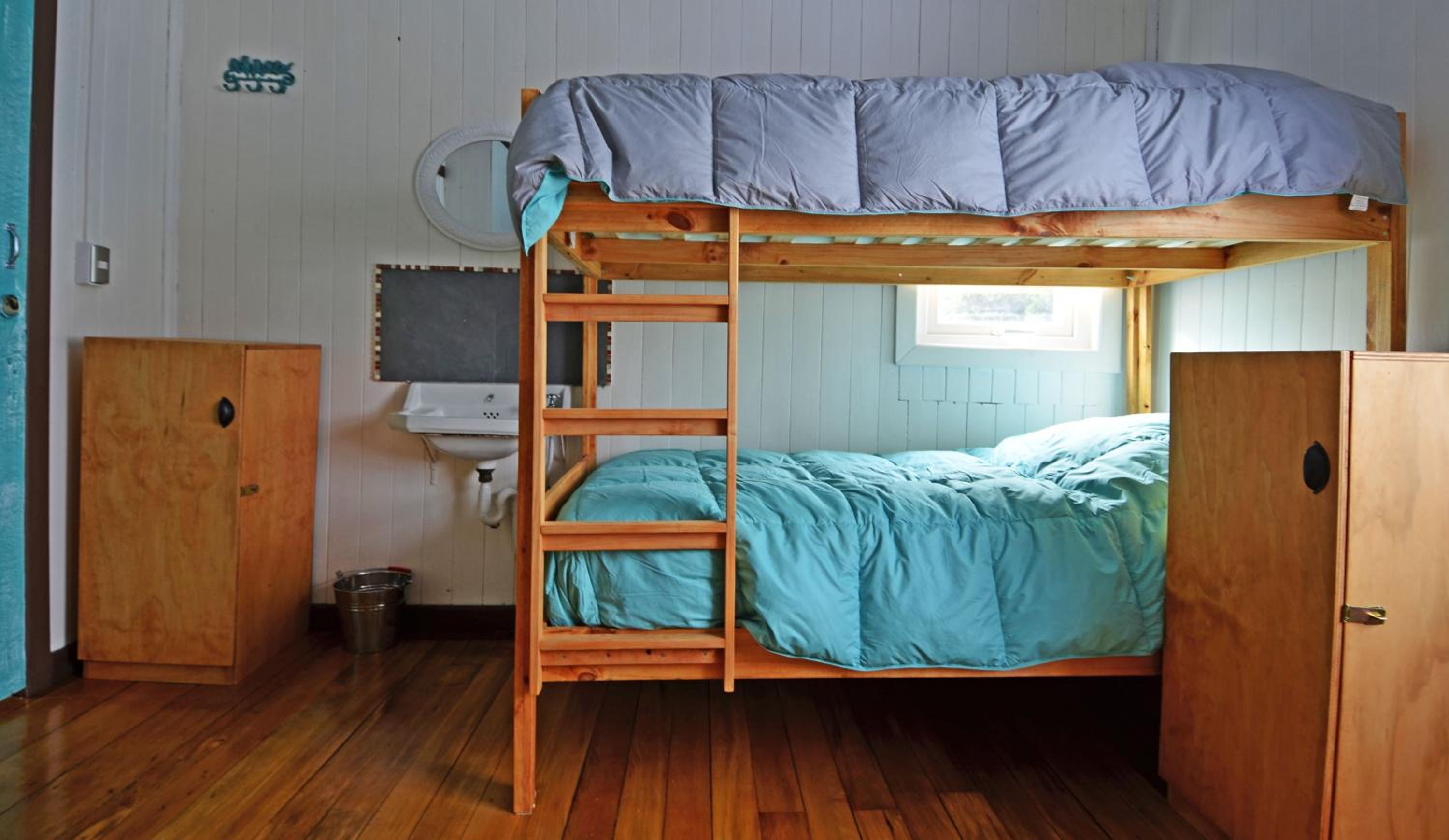 Bed in 6-Bed Mixed Dormitory Room photo 1