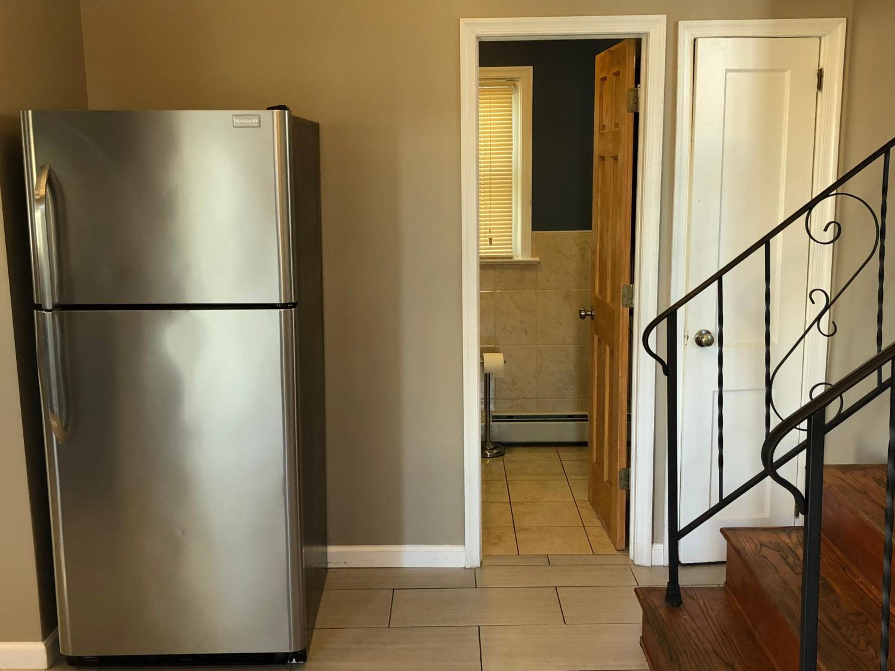 Two-Bedroom House - Photo 12