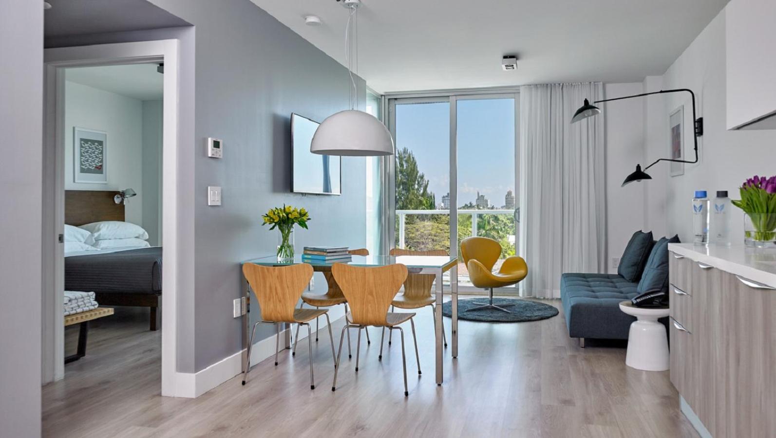 Sobe Penthouse - mit Kochnische und Balkon