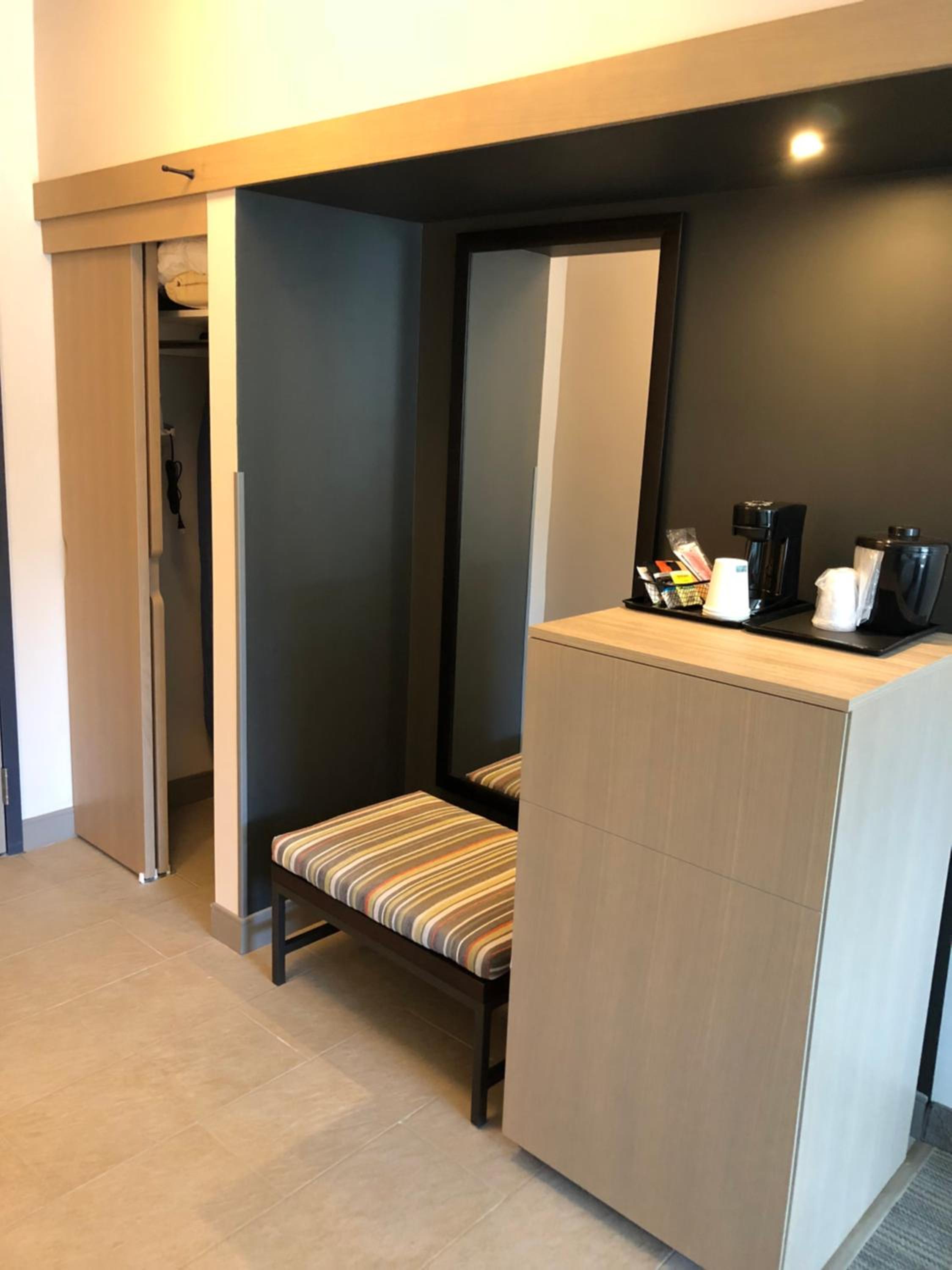 King Room - Non-Smoking
