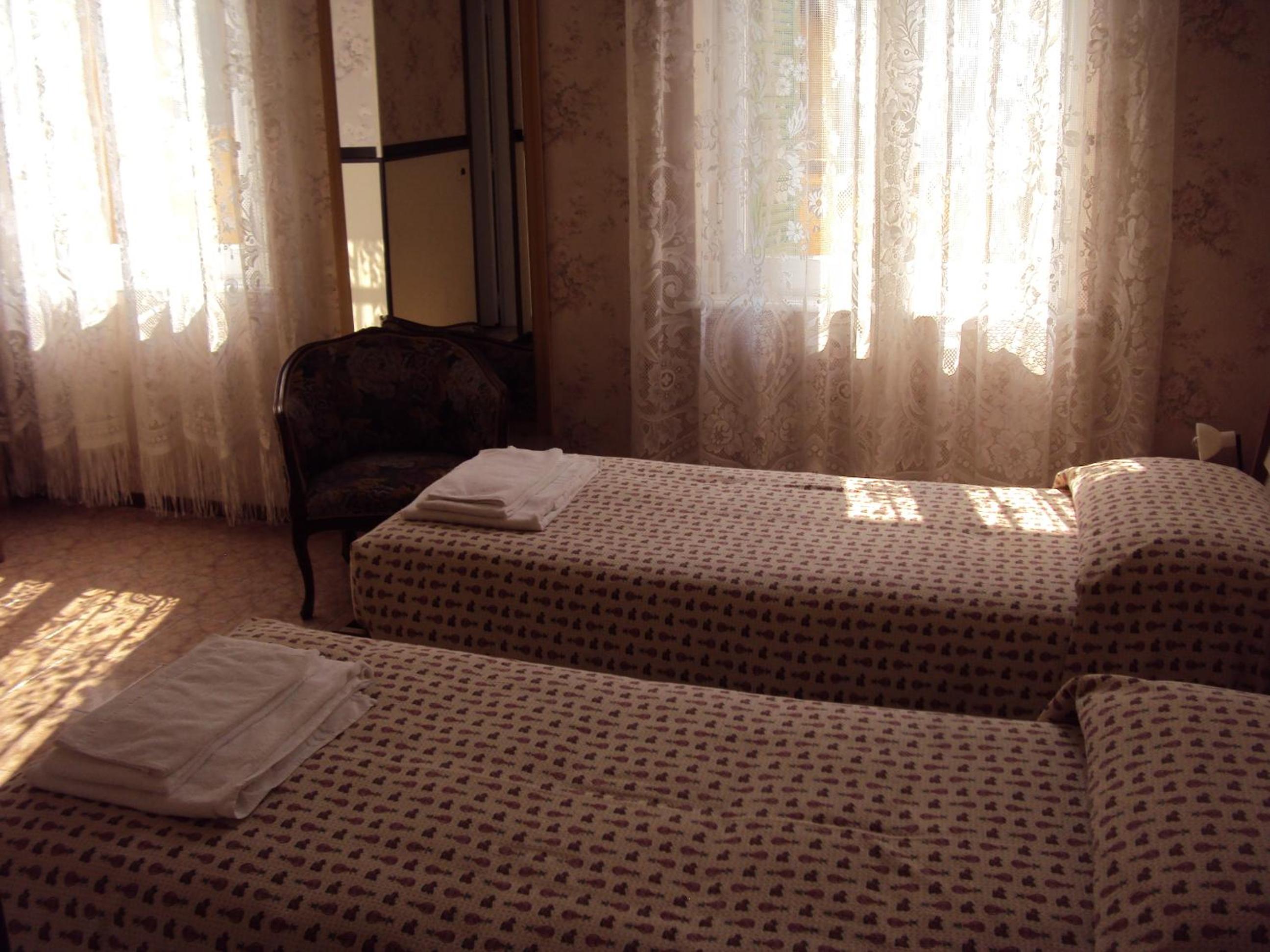 Twin Room photo 1
